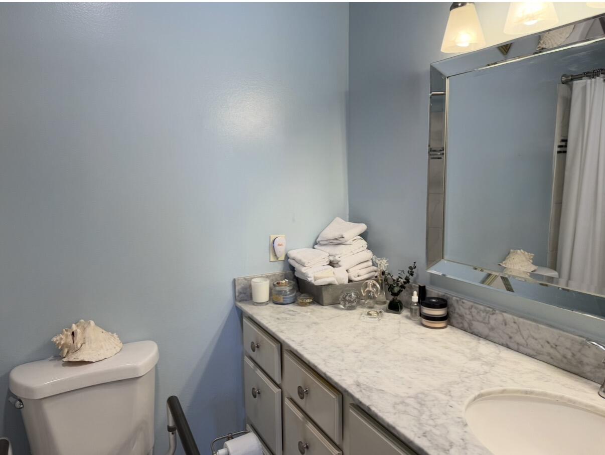 100 Pine Point Drive A Property Photo 15