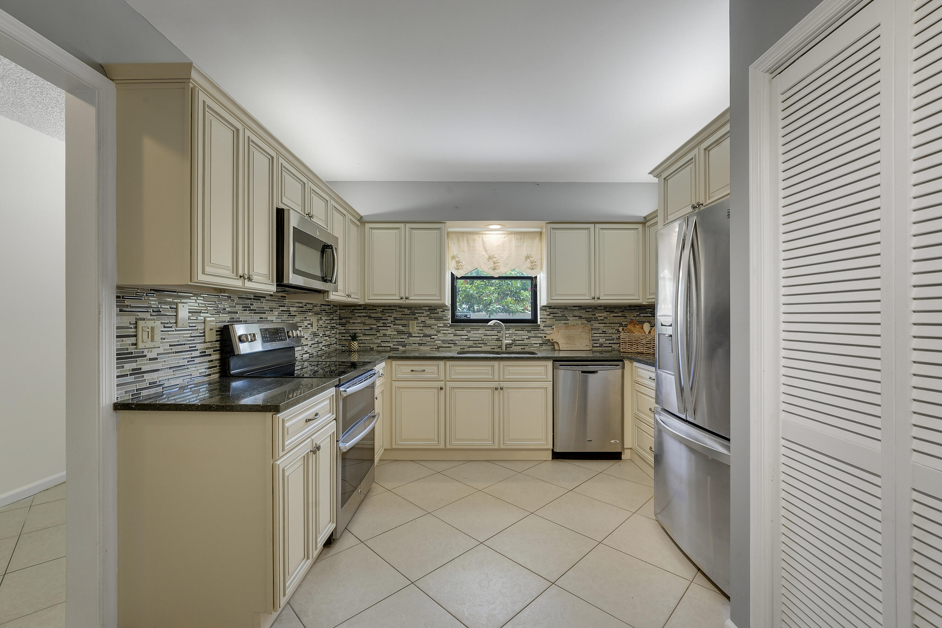 300 N Highway A1a 105j Property Photo 6
