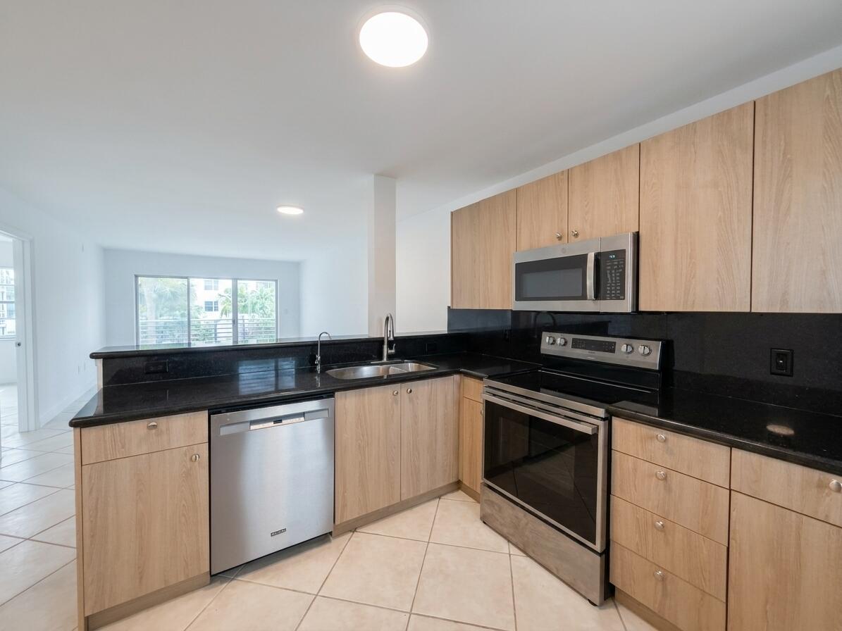 1541 S Ocean Boulevard 219 Property Photo 1