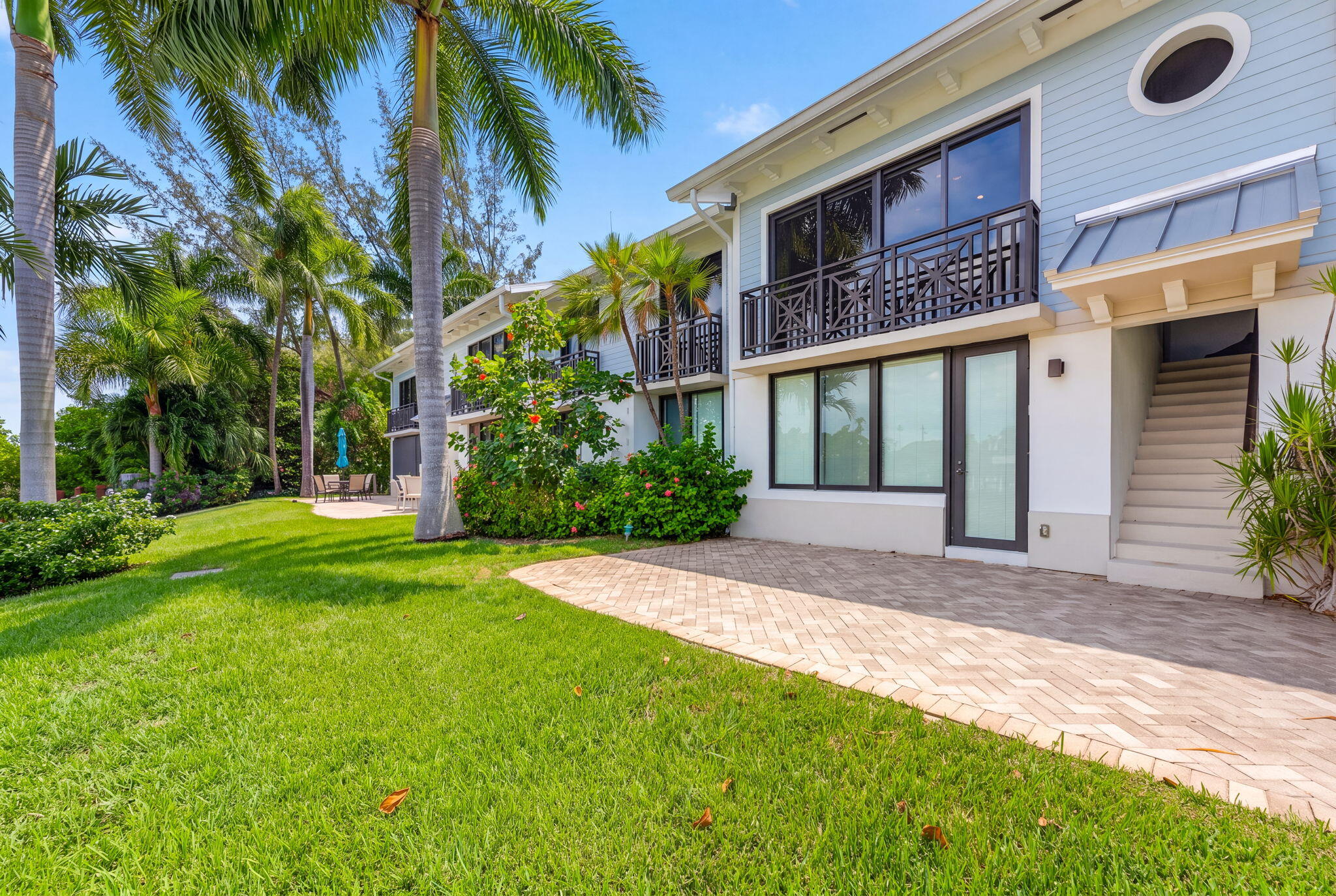 1555 S Ocean Lane 274 Property Photo 4
