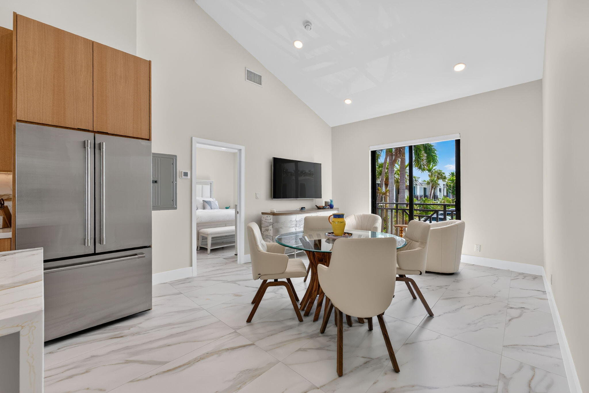 1555 S Ocean Lane 274 Property Photo 14
