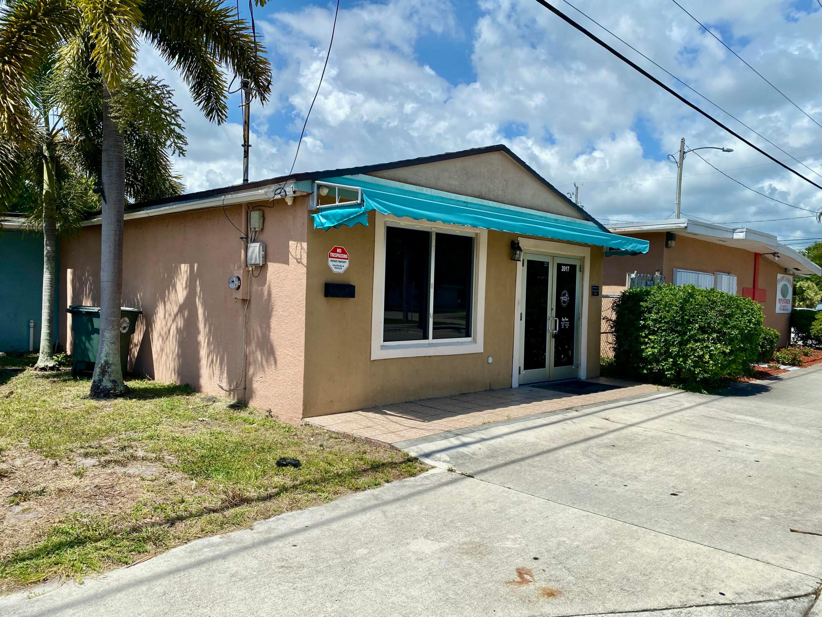 2017 Avenue D Property Photo 2