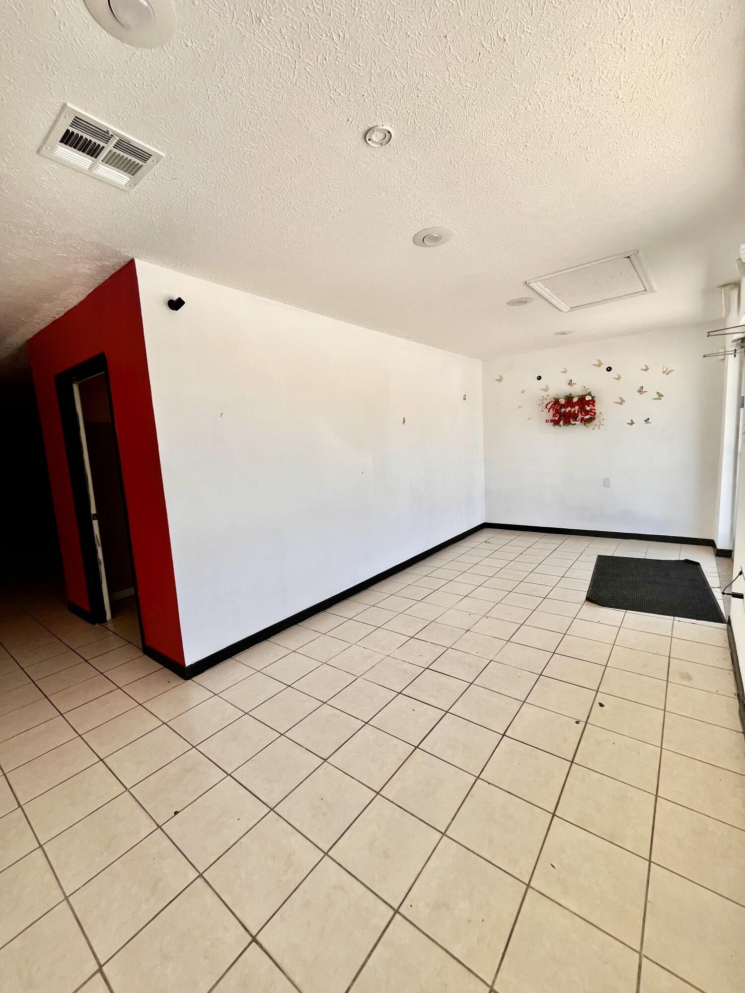 2017 Avenue D Property Photo 4
