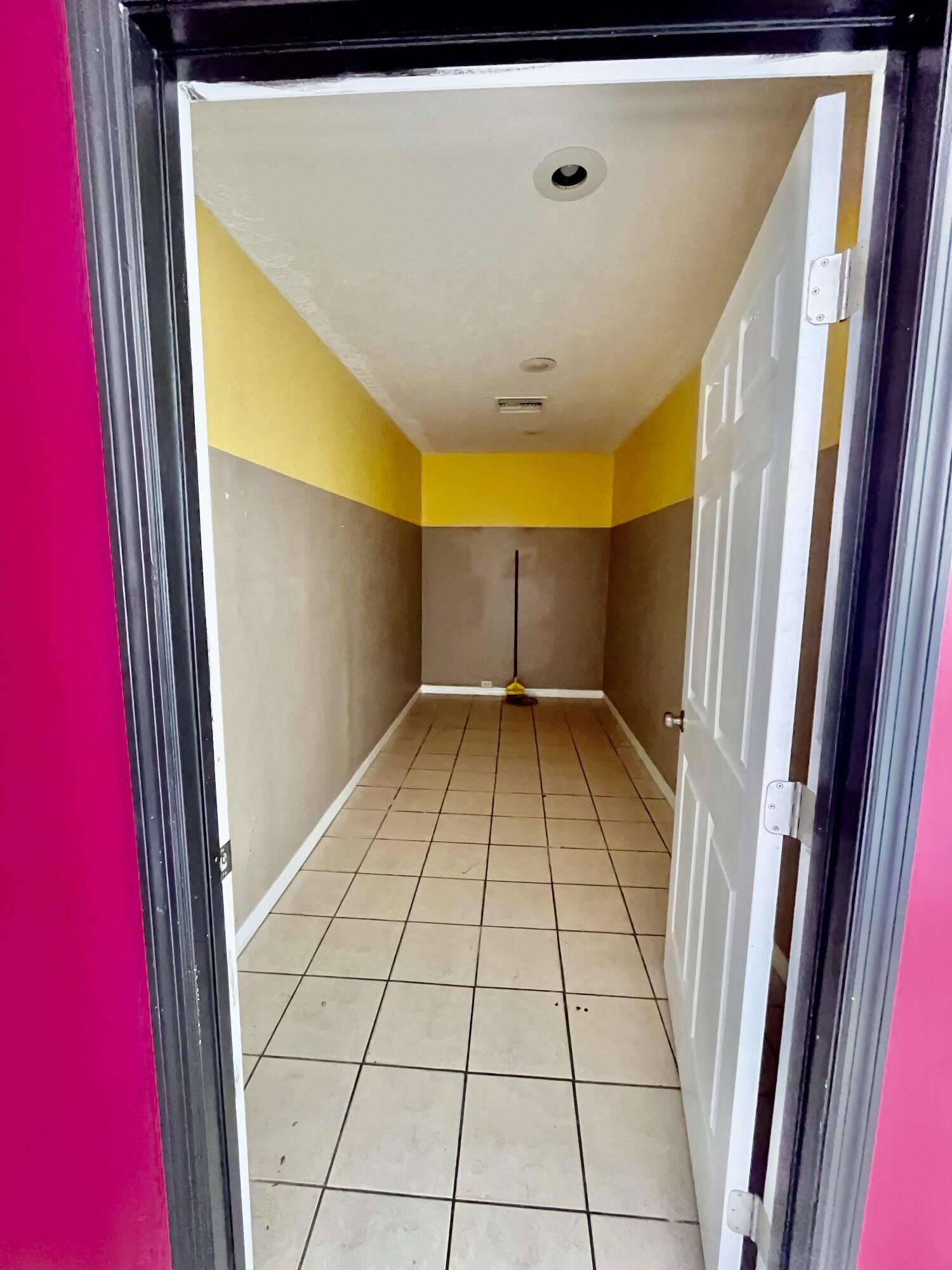 2017 Avenue D Property Photo 5
