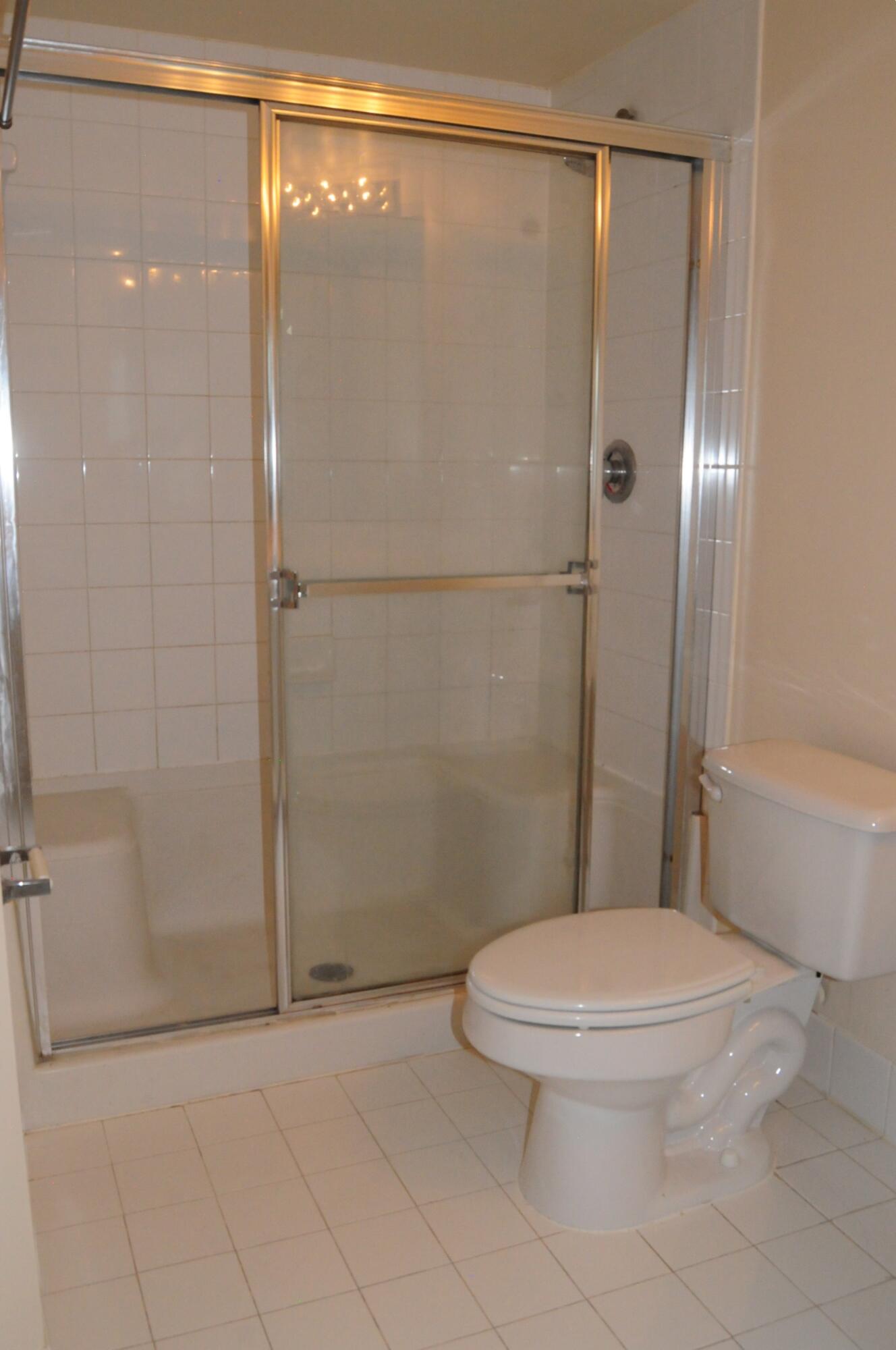 11685 W Atlantic Boulevard 923 Property Photo 8