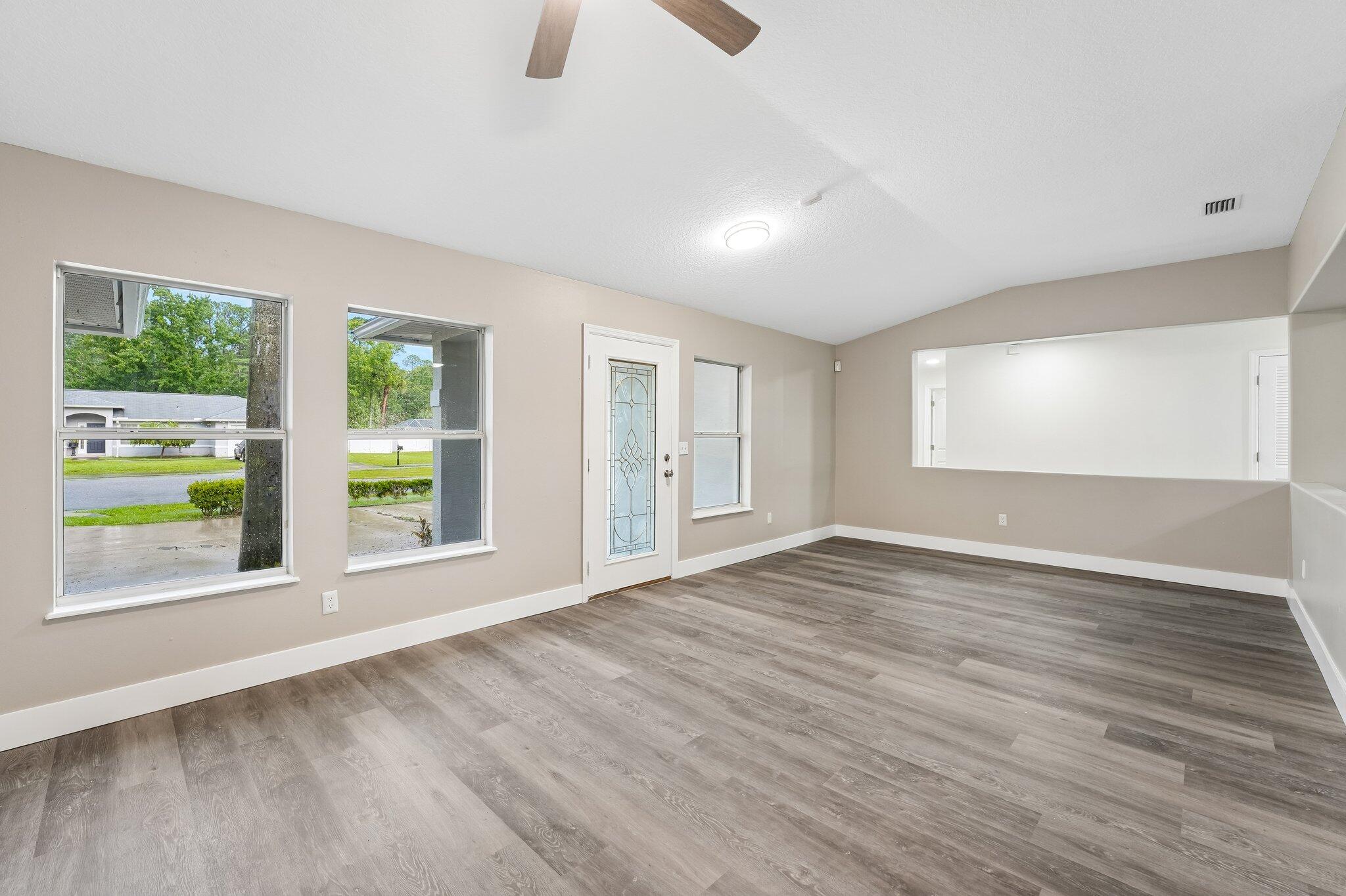 19 Emerson Drive Property Photo 4