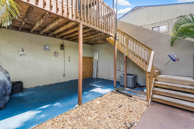 2 Crossings Circle E E Property Photo 2
