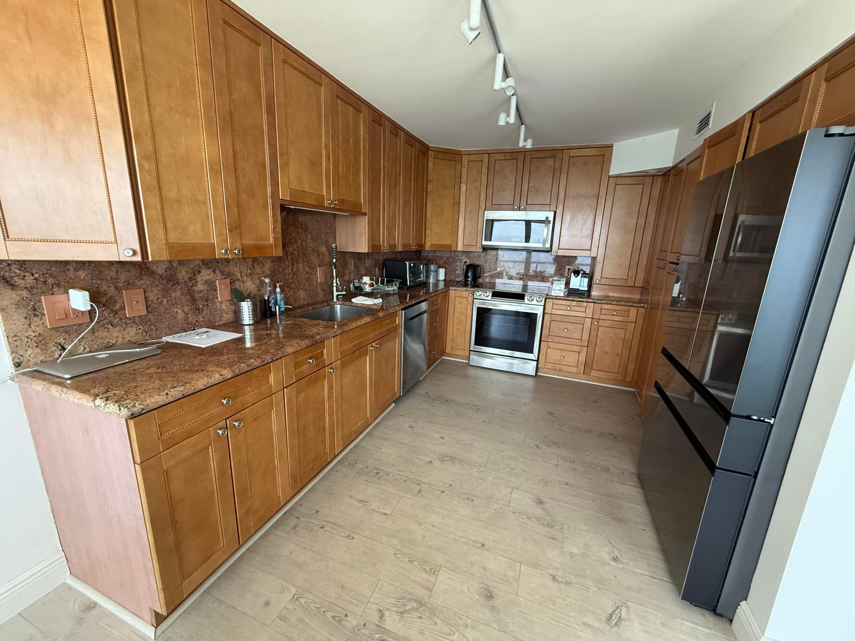2800 S Ocean Boulevard 15l Property Photo 29