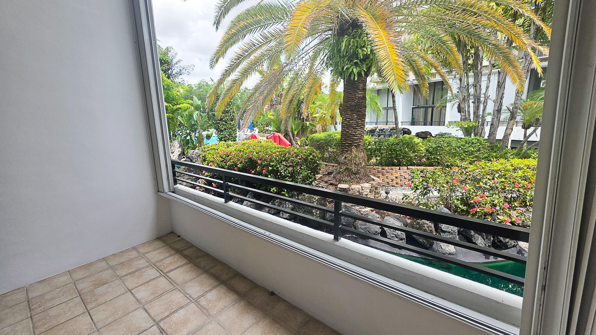 3589 S Ocean Boulevard L12 Property Photo 13