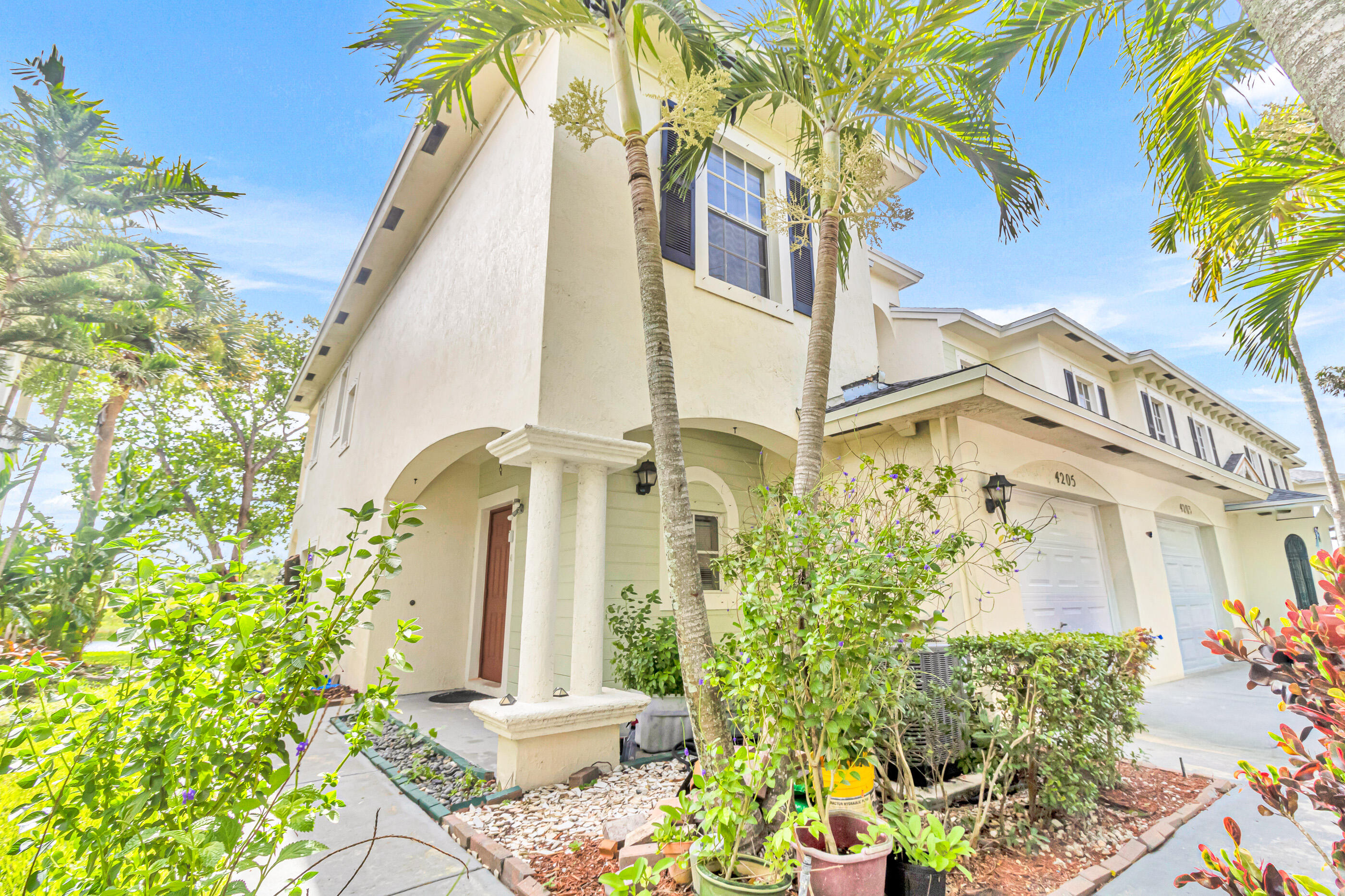 4205 Emerald Vista Property Photo 1