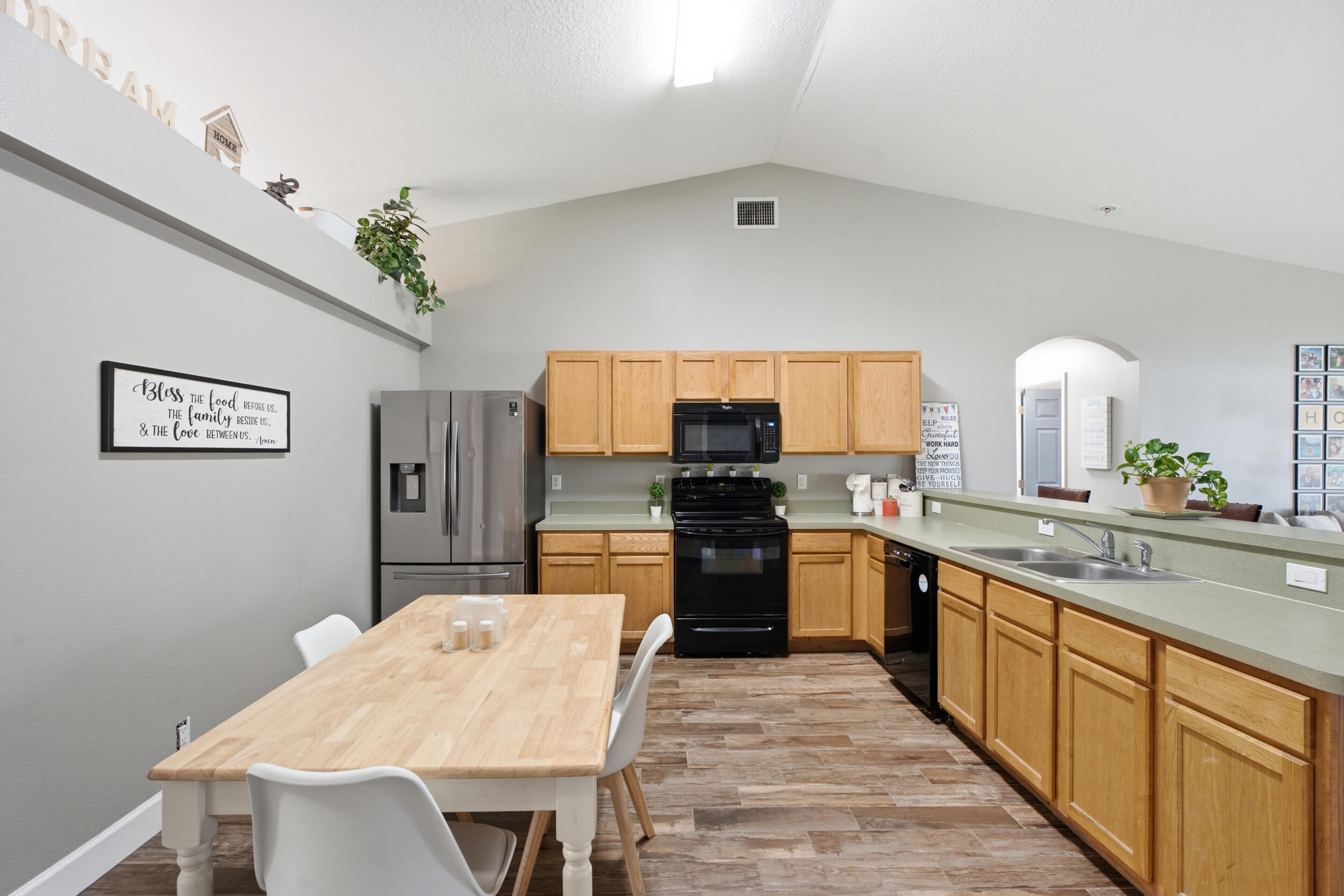 558 Sw South Quick Circle Property Photo 8