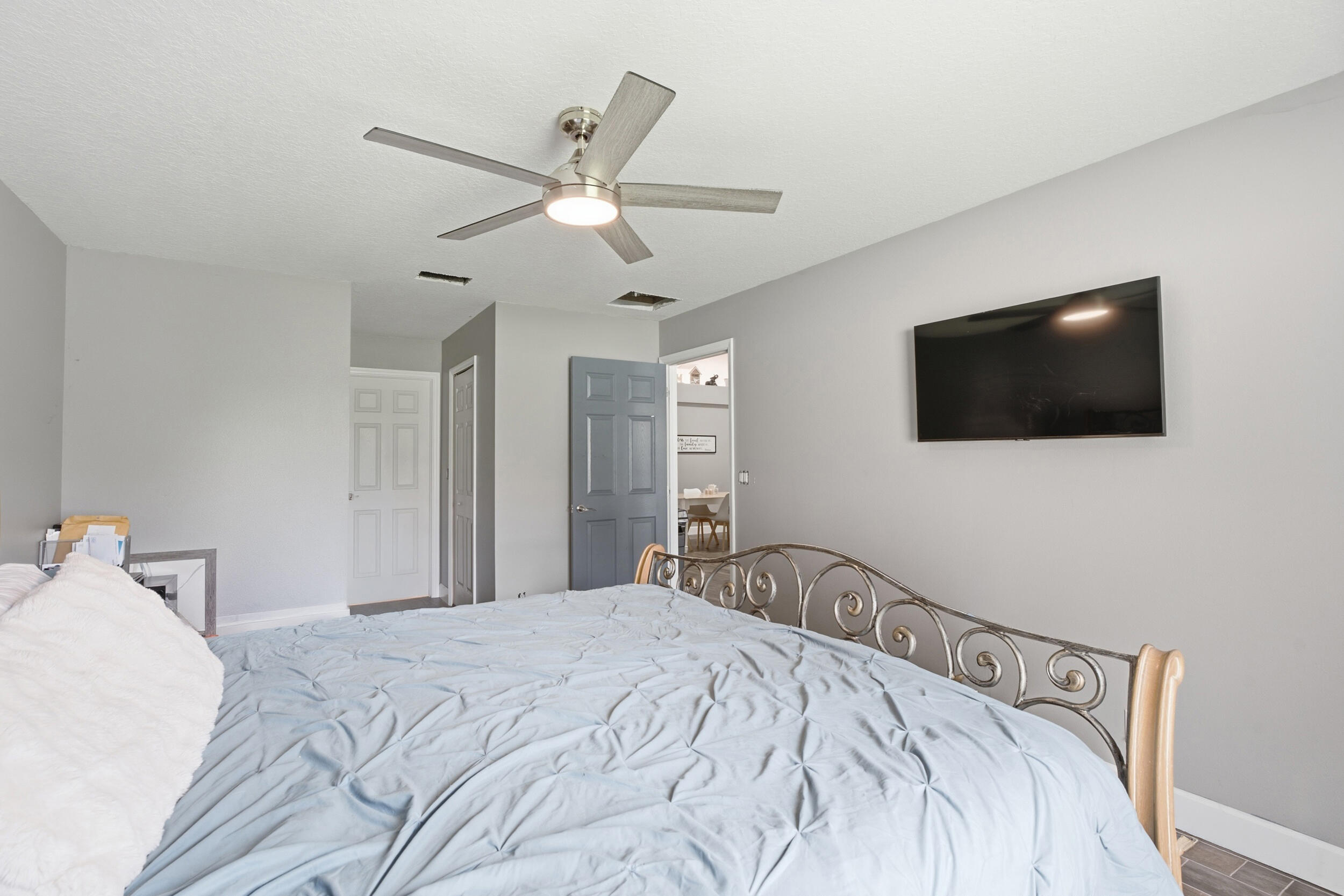 558 Sw South Quick Circle Property Photo 14