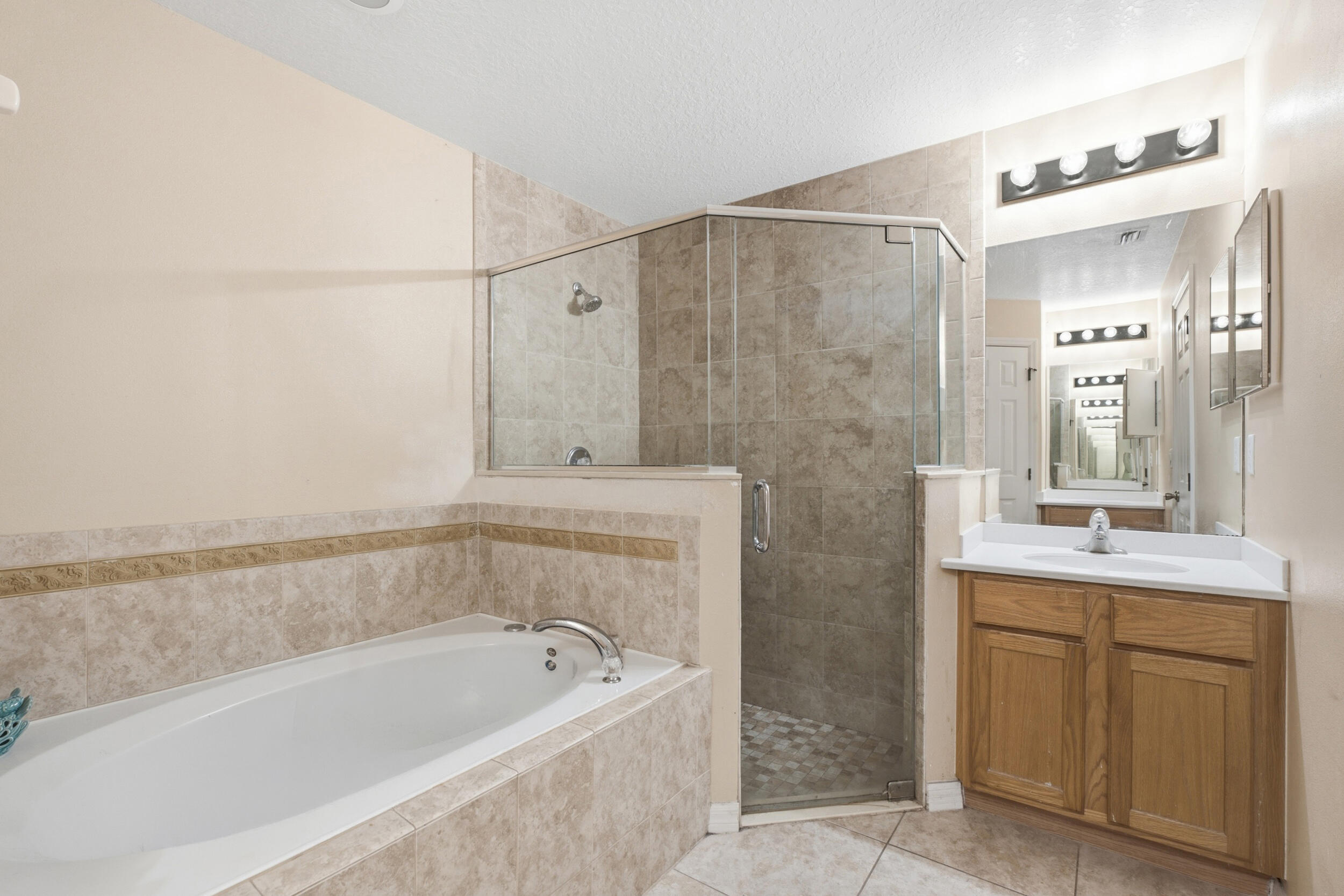 558 Sw South Quick Circle Property Photo 15