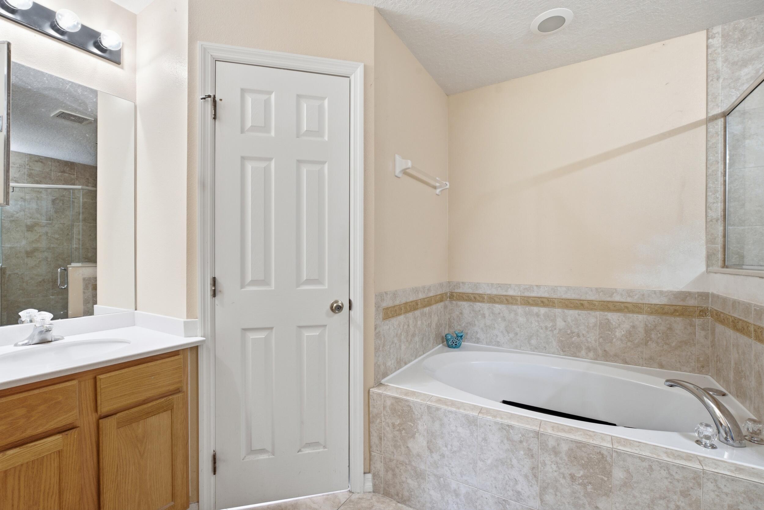 558 Sw South Quick Circle Property Photo 16