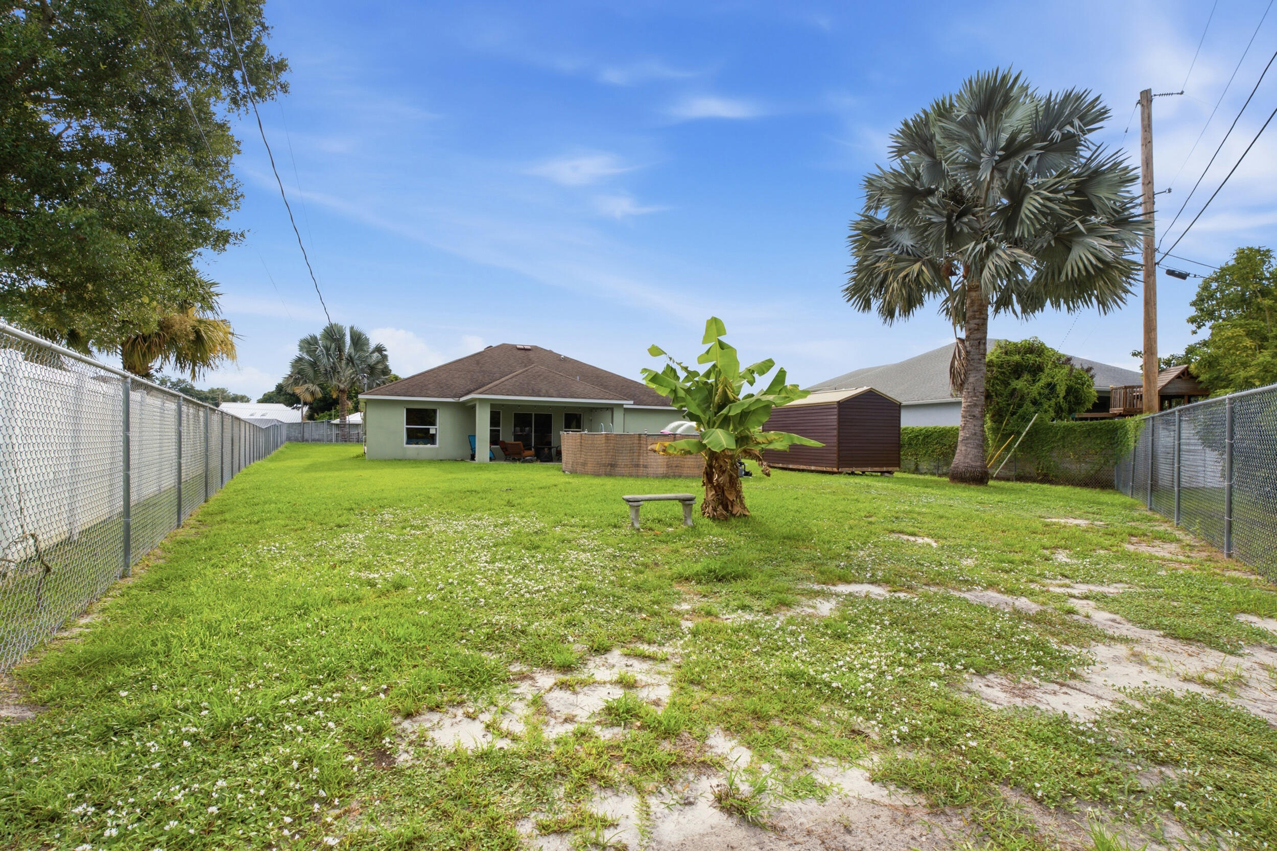558 Sw South Quick Circle Property Photo 25