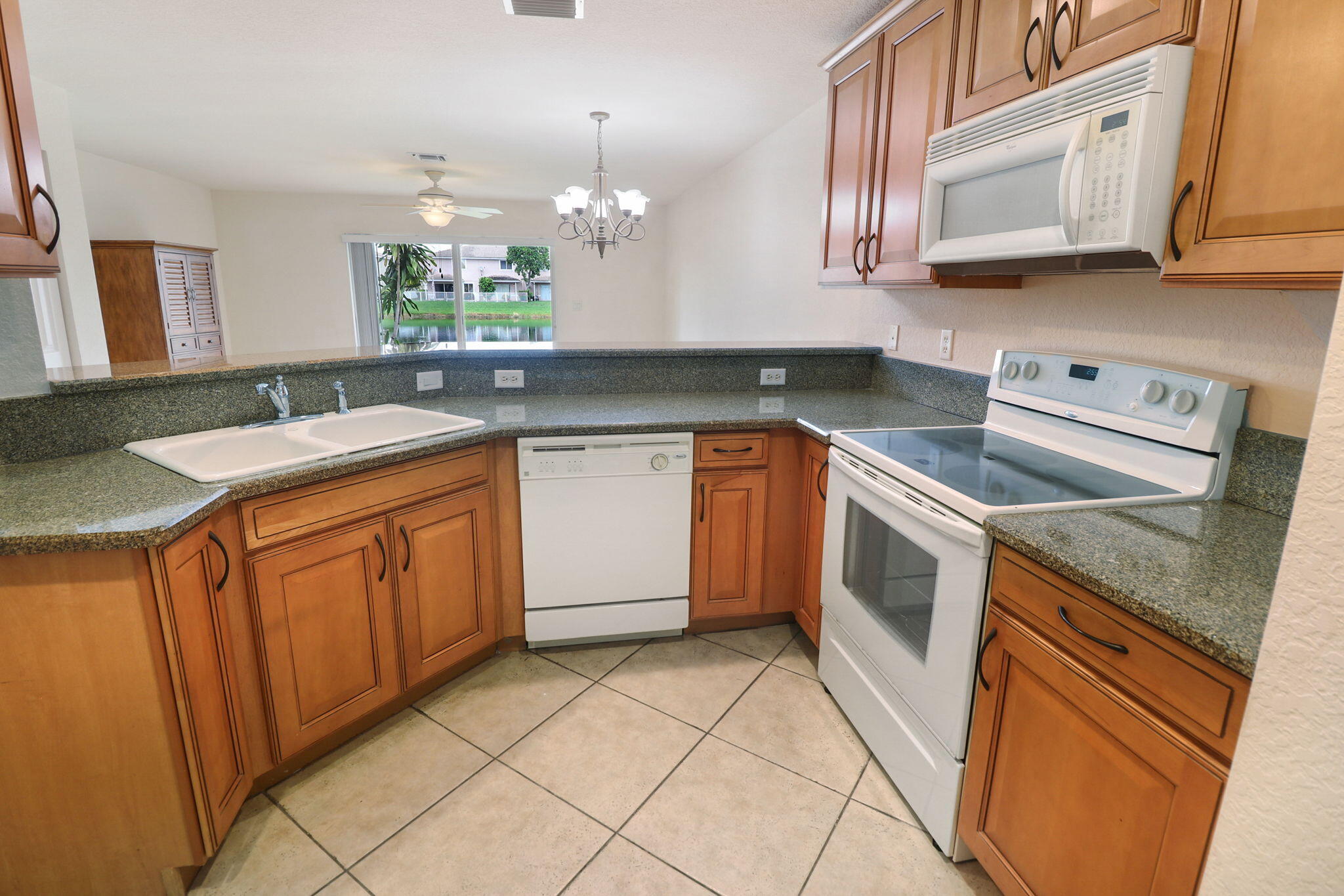5930 Royal Way Property Photo 5