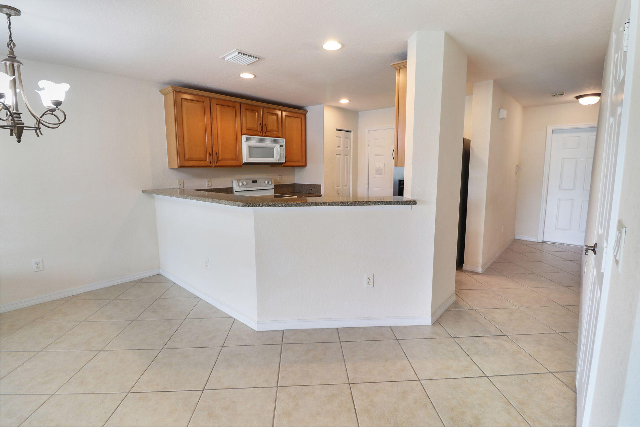 5930 Royal Way Property Photo 7