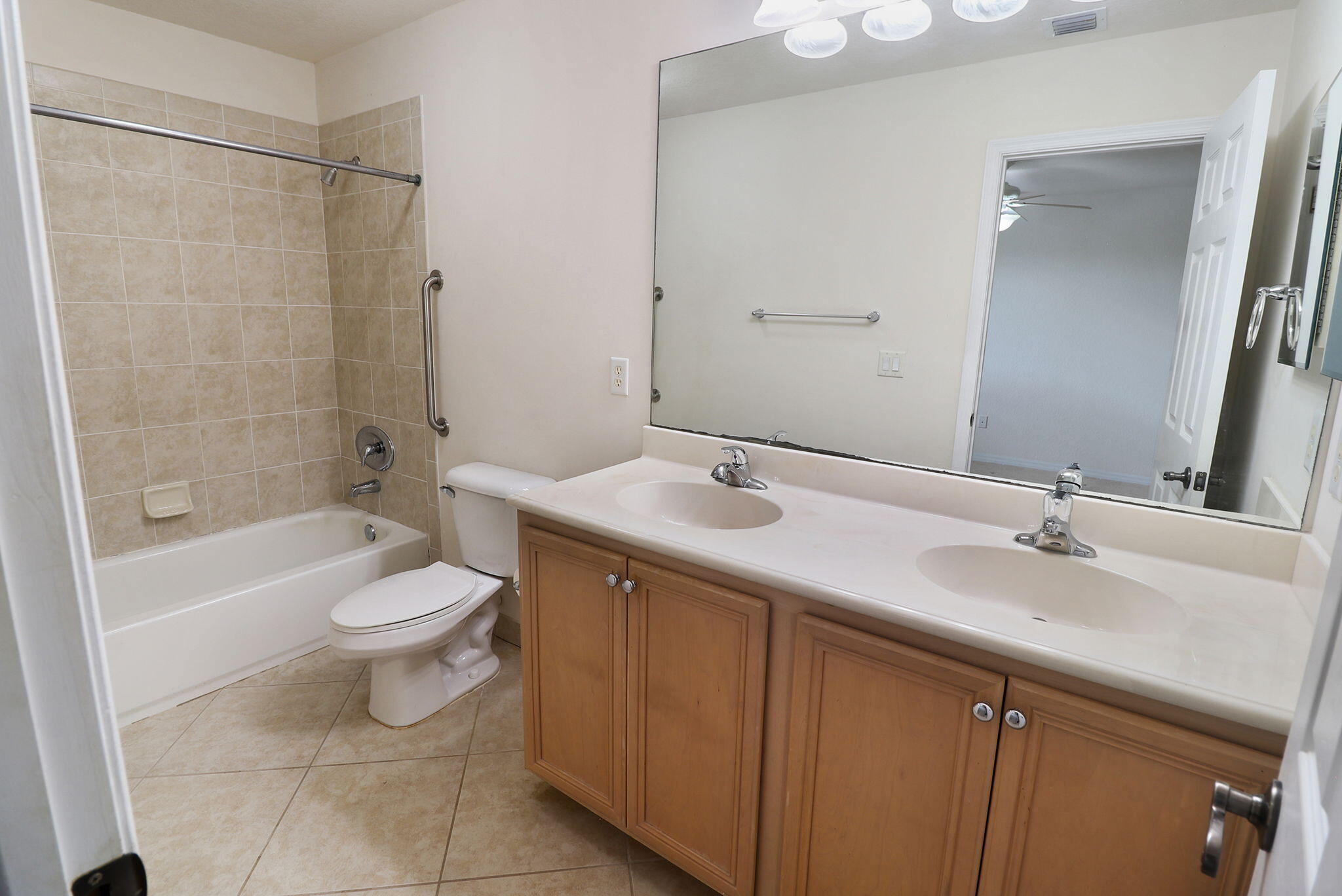 5930 Royal Way Property Photo 11