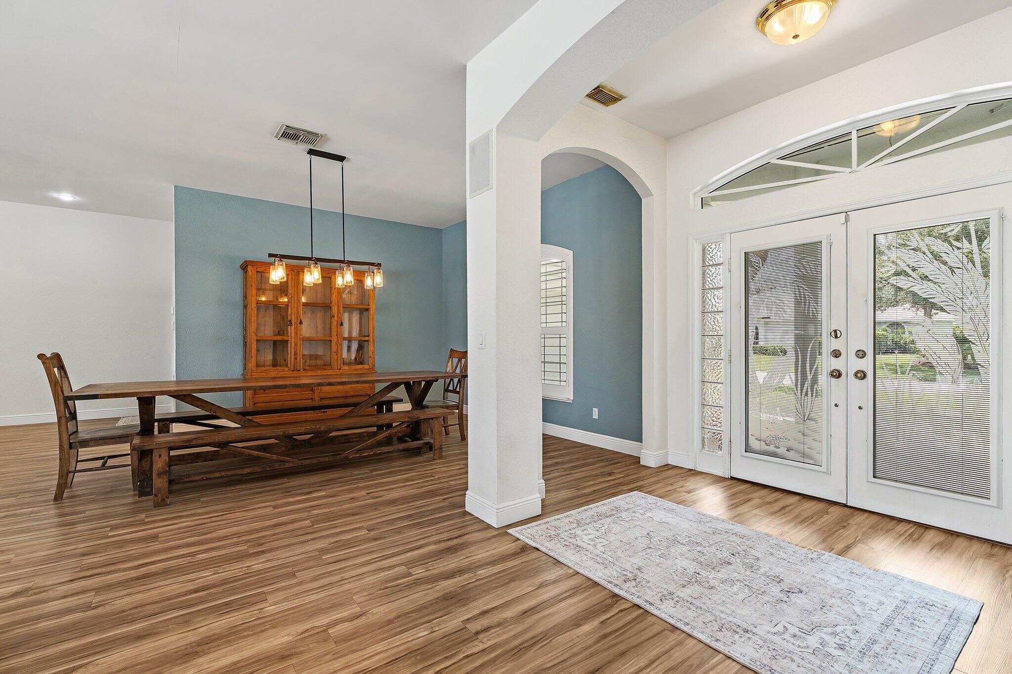 2108 Sw Oakwater Point Property Photo 10