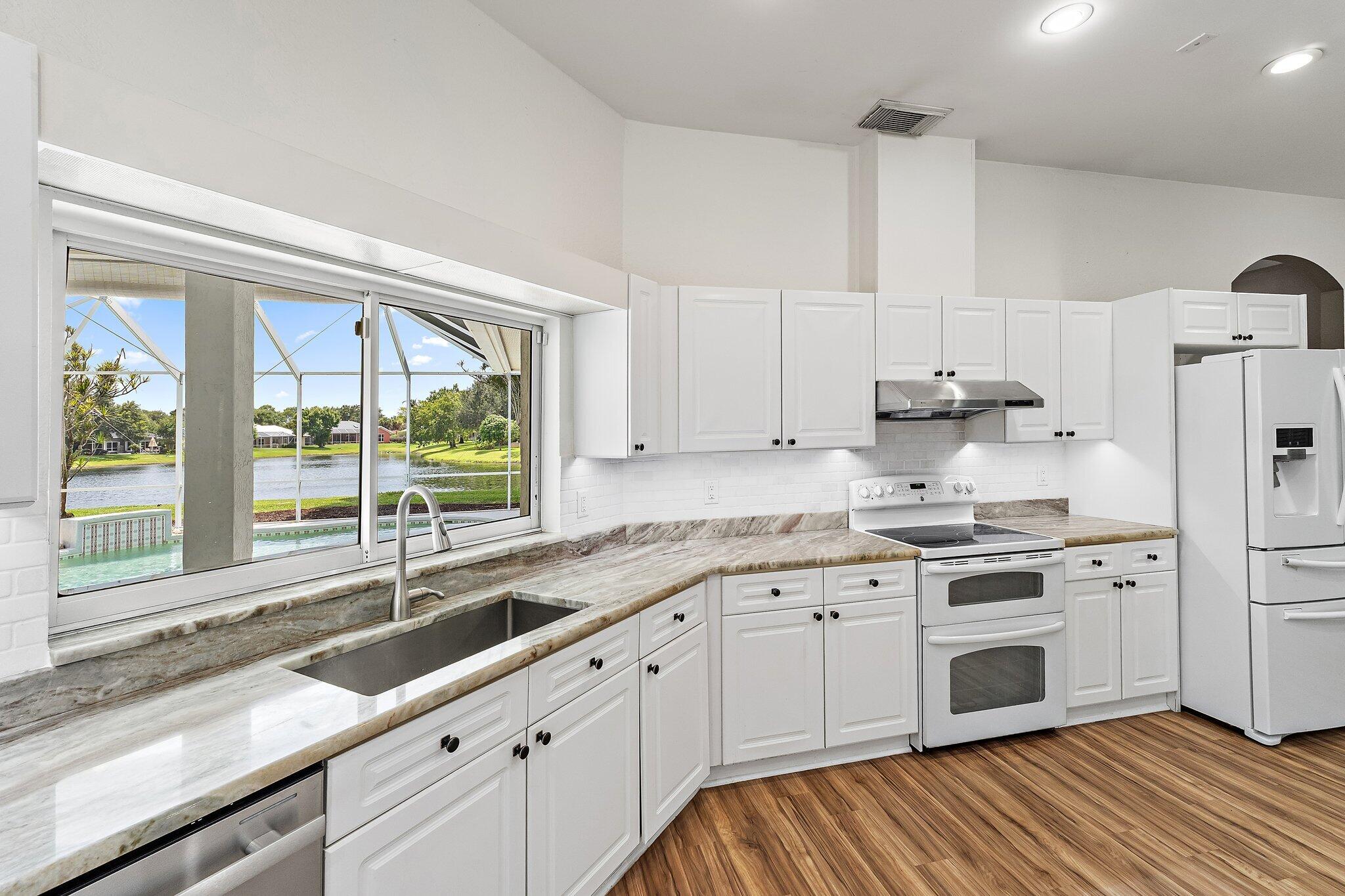 2108 Sw Oakwater Point Property Photo 21