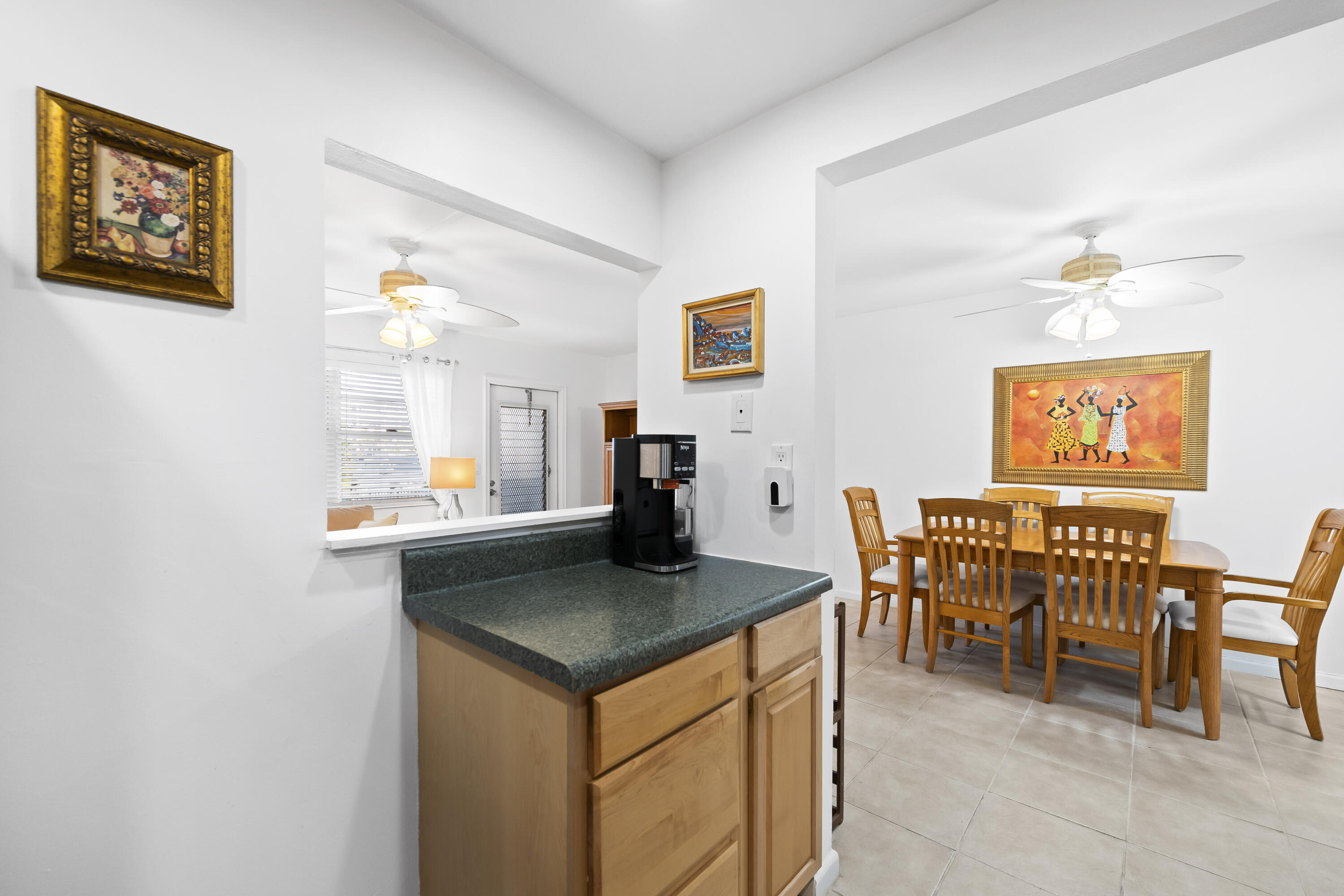 1111 Cambridge E Property Photo 15