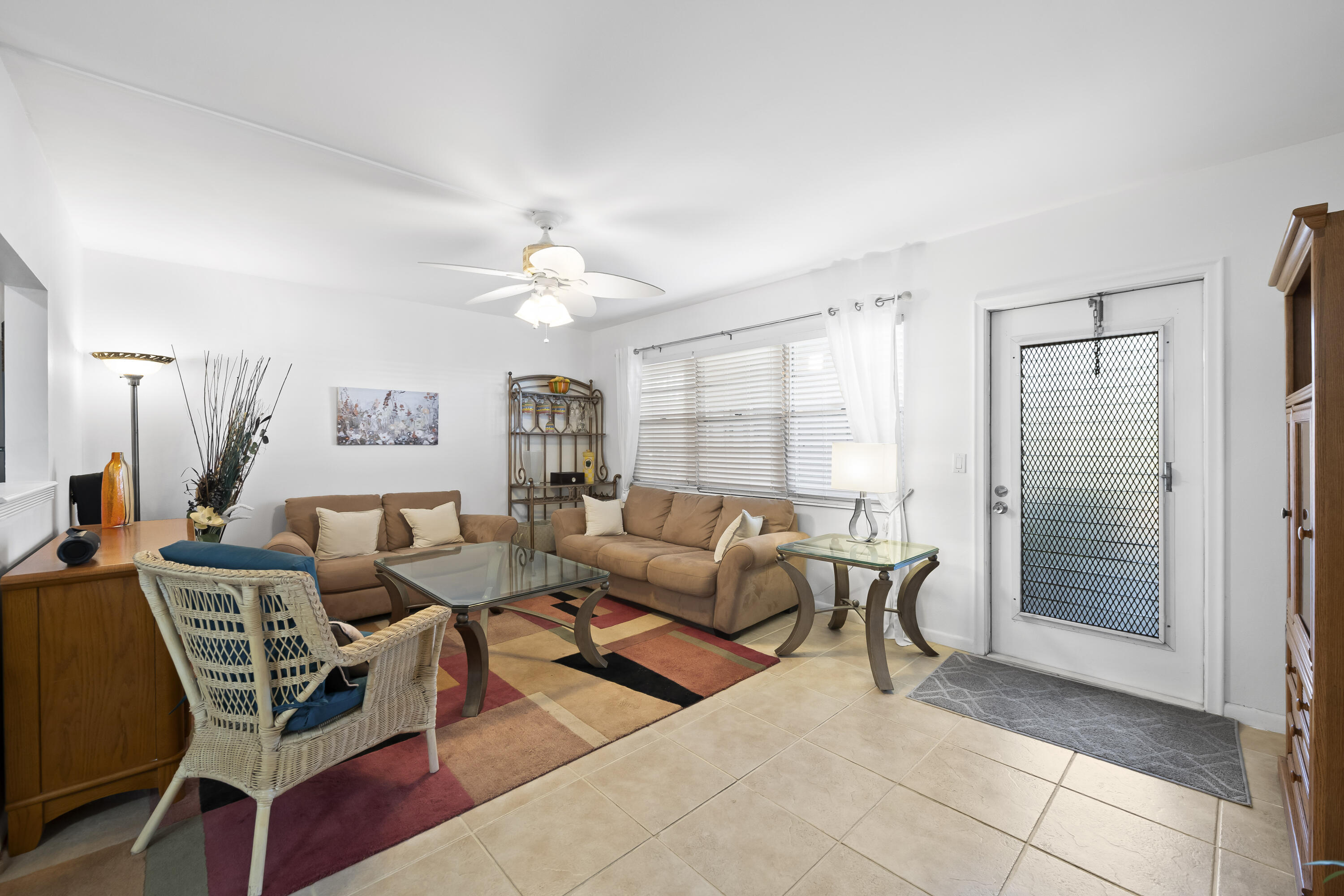 1111 Cambridge E Property Photo 17