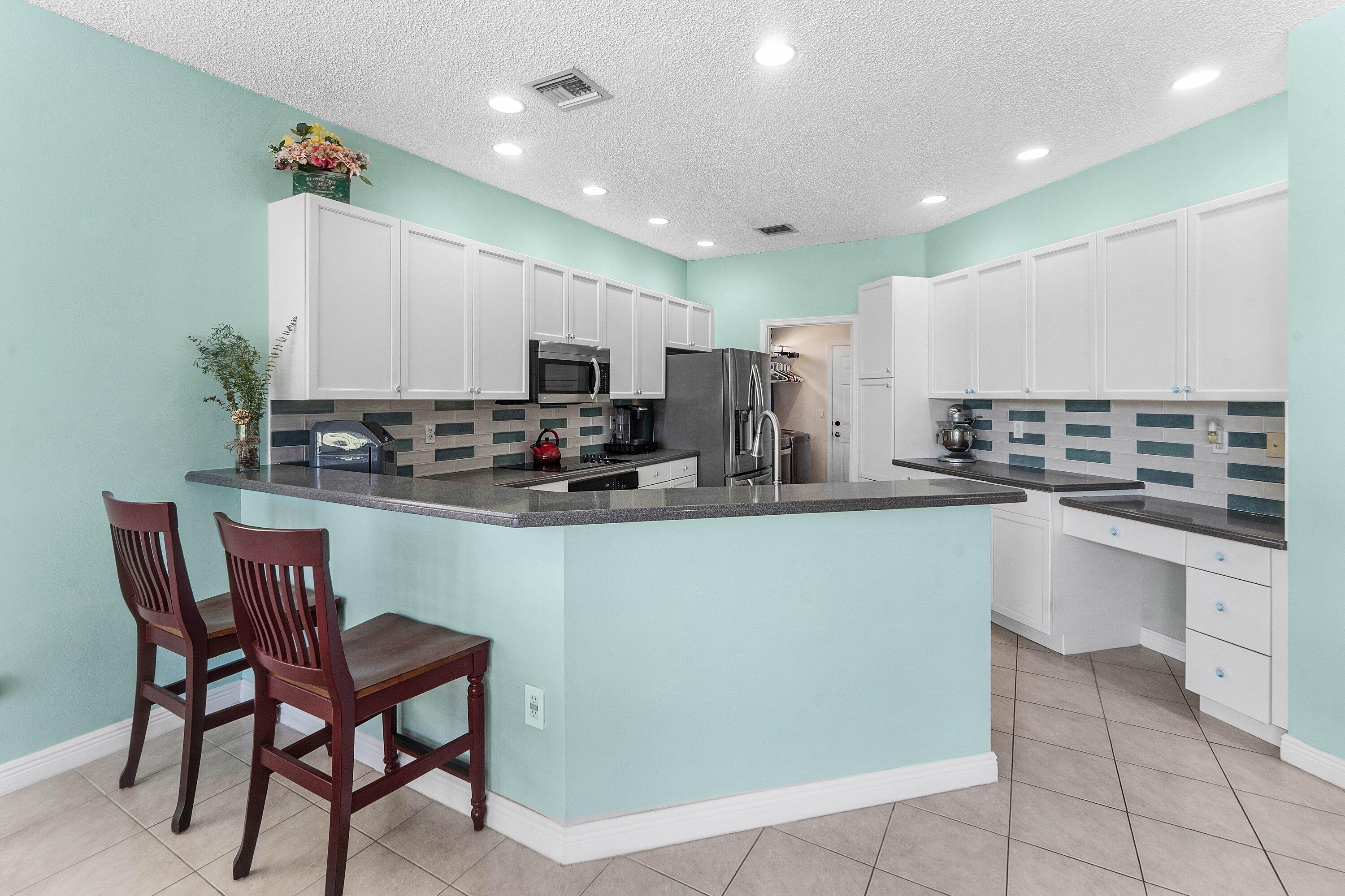 2129 RESTON Circle Property Photo 1