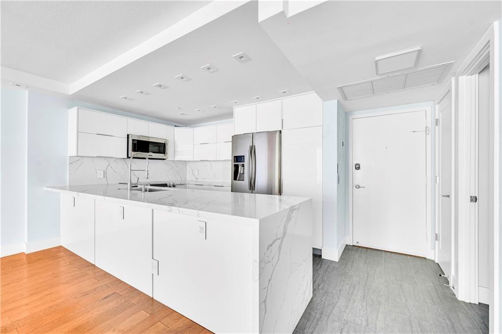 1900 S Ocean Boulevard 6j Property Photo 6