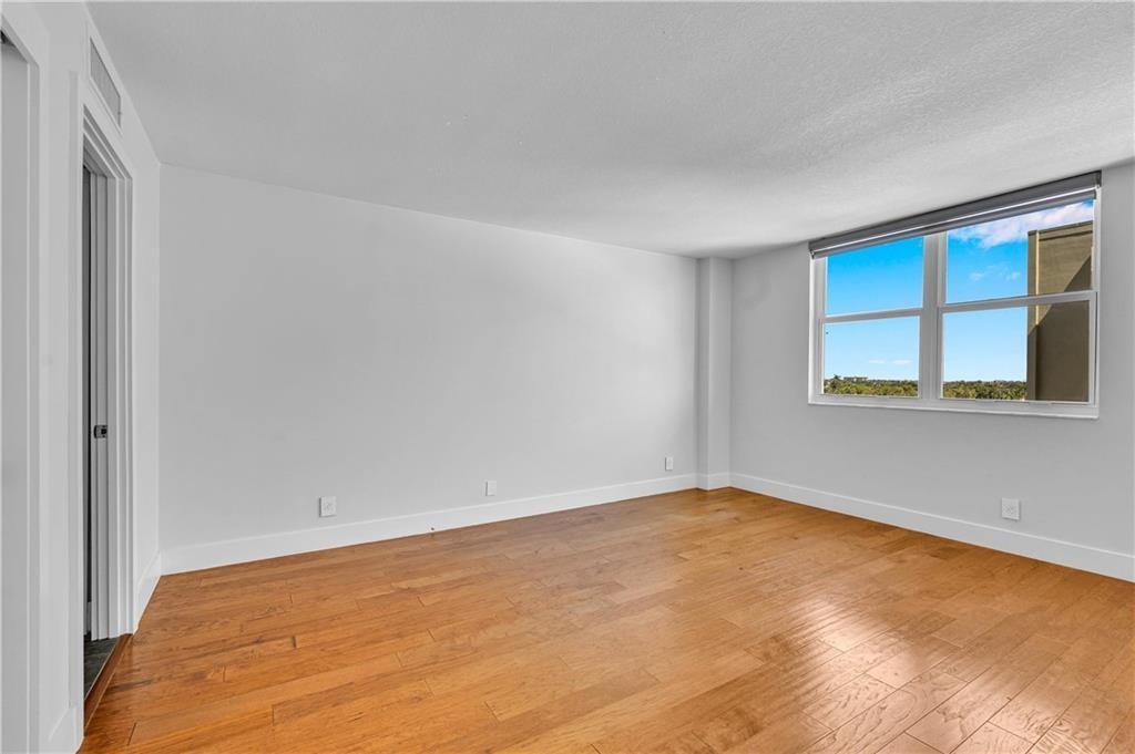 1900 S Ocean Boulevard 6j Property Photo 10