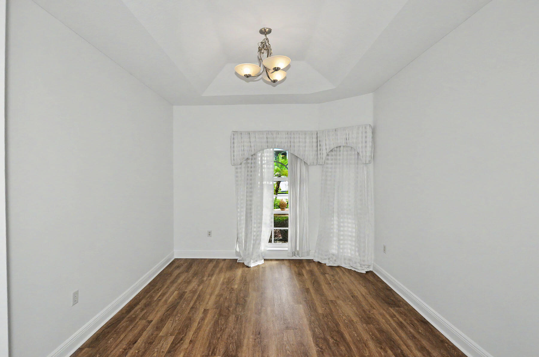 7340 35th Court Property Photo 8
