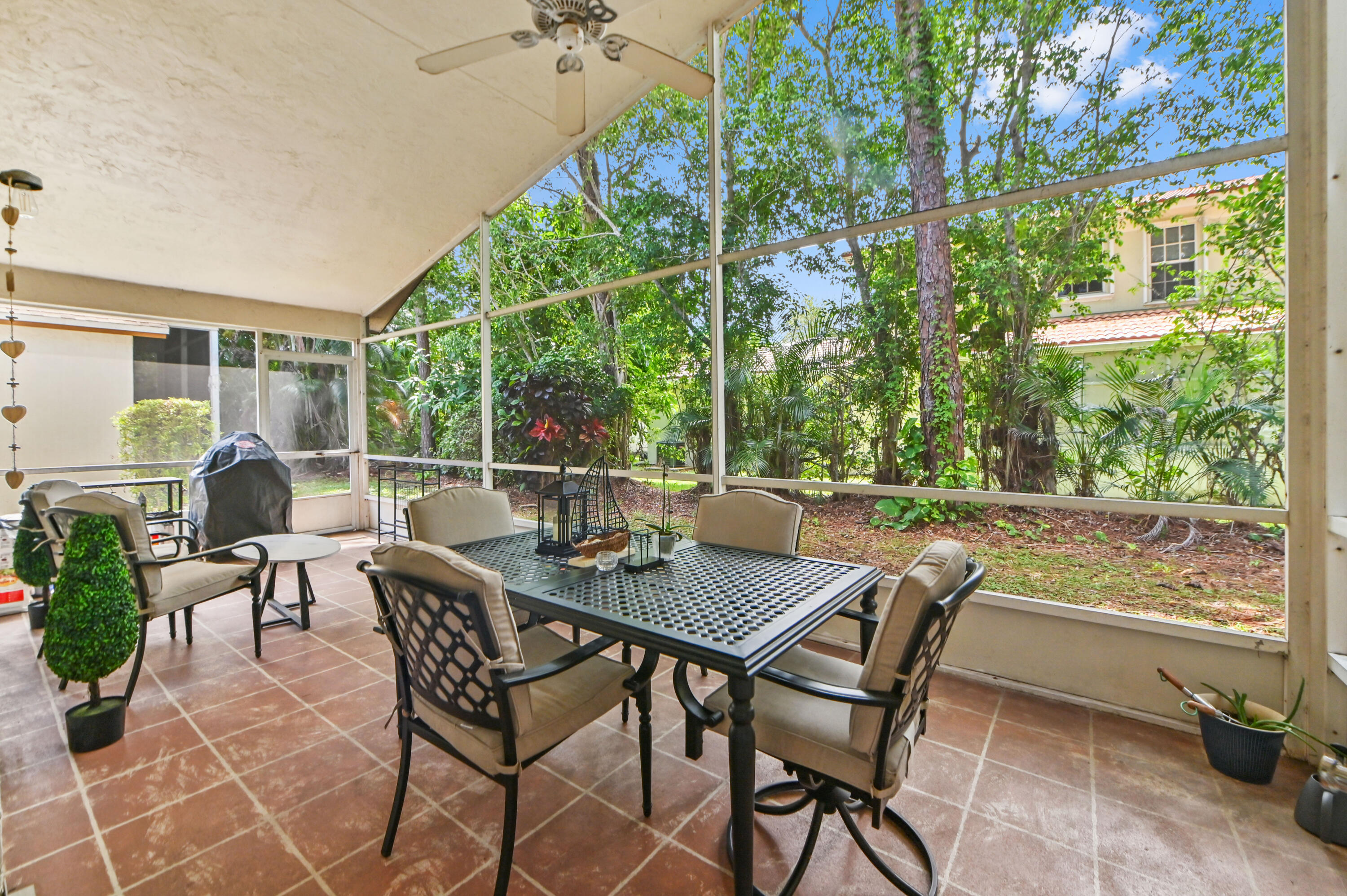 320 Hammocks Trail Property Photo 23
