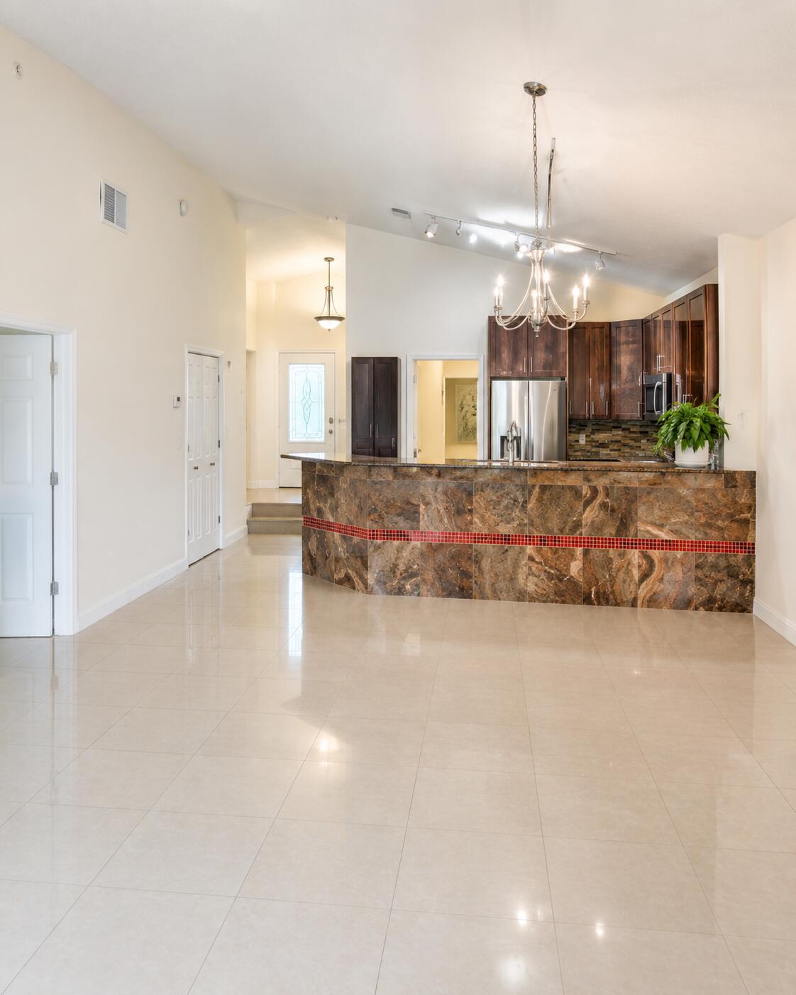7705 Forest Green Lane Property Photo 15