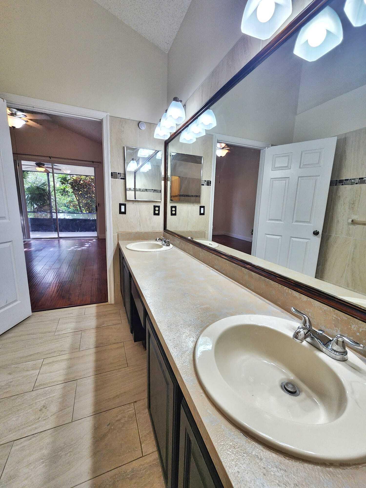 7705 Forest Green Lane Property Photo 26