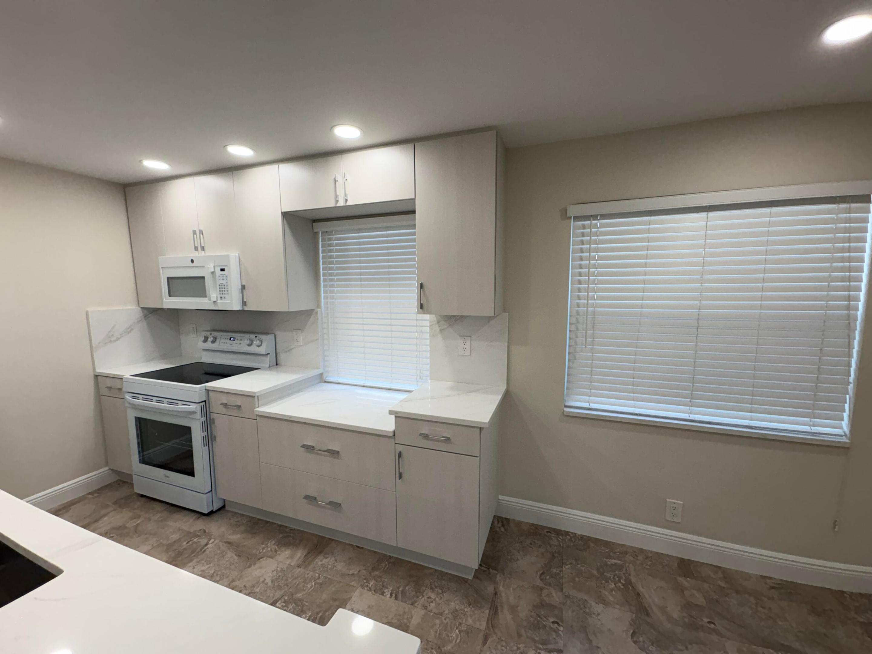 883 Normandy Lane 883 Property Photo 15