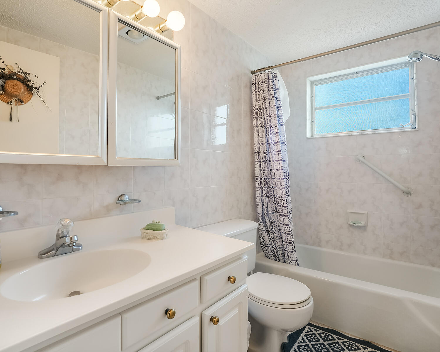 180 Ne 12th Avenue 15e Property Photo 6
