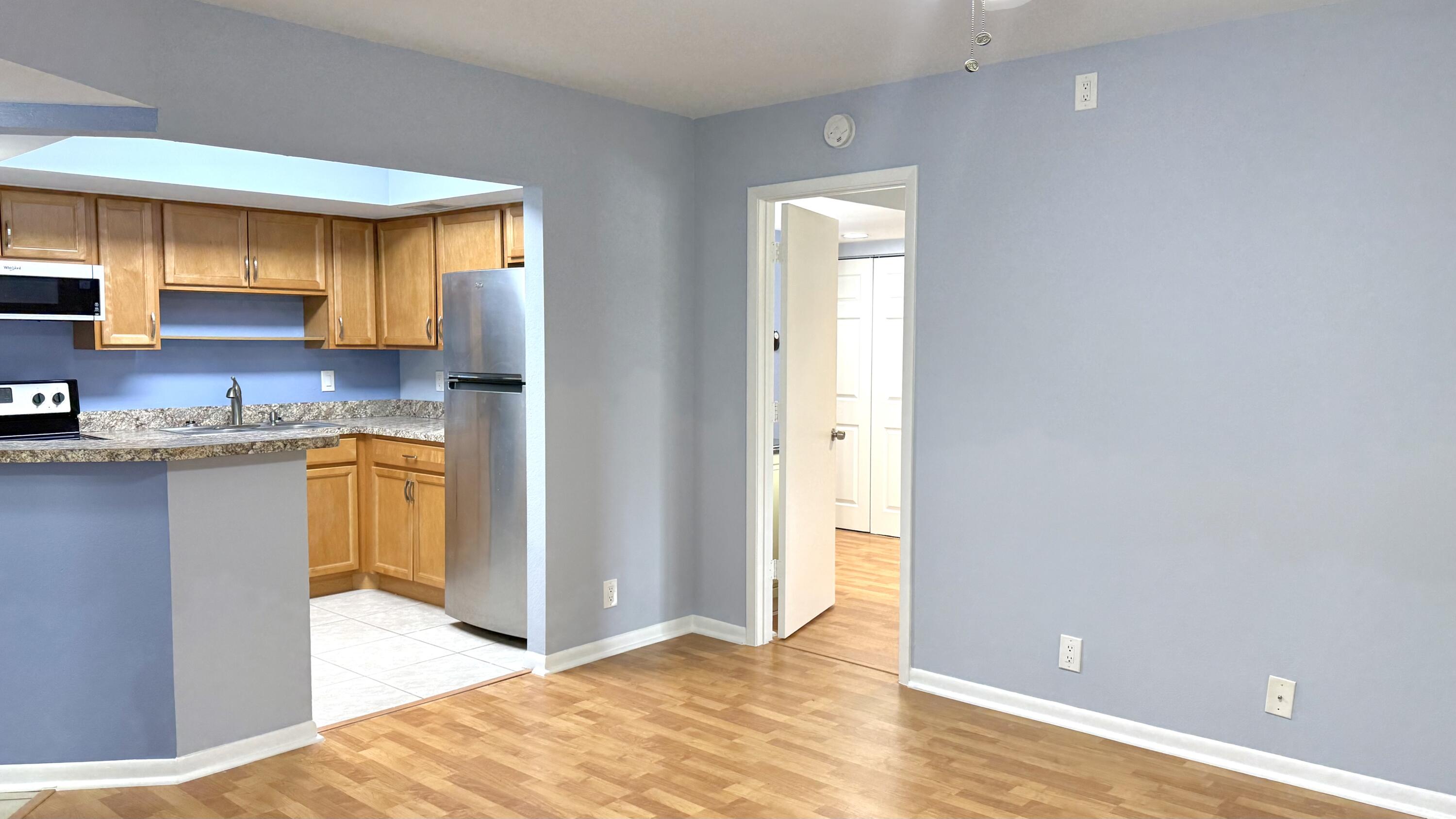 1532 Se Royal Green Cir O-201 Property Photo 15