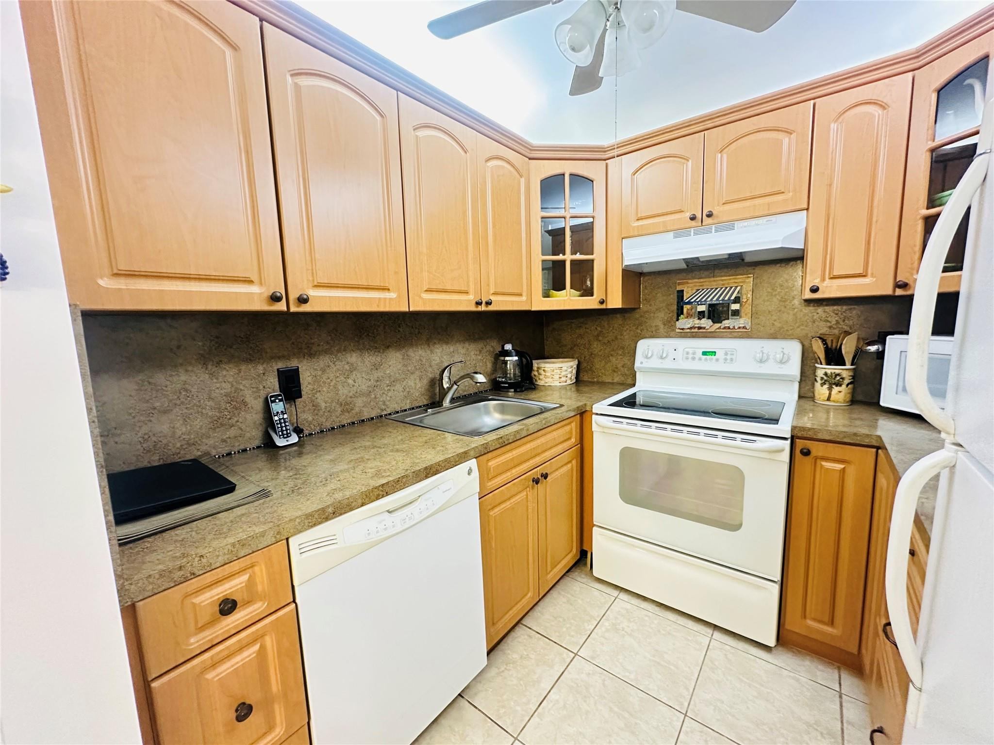 2007 Islewood D Property Photo 6