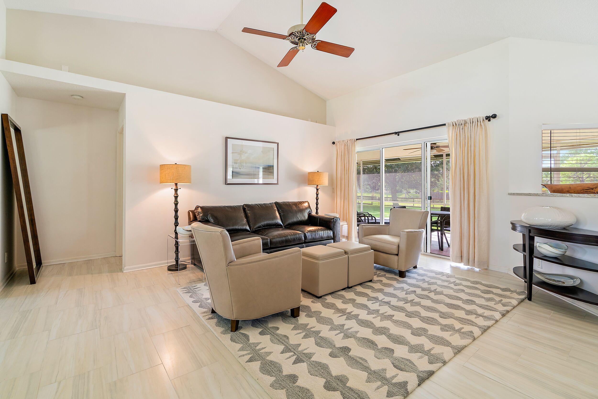 12122 78th Place N Property Photo 7