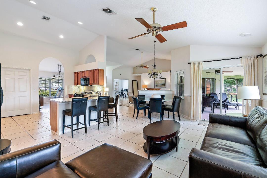 12122 78th Place N Property Photo 12