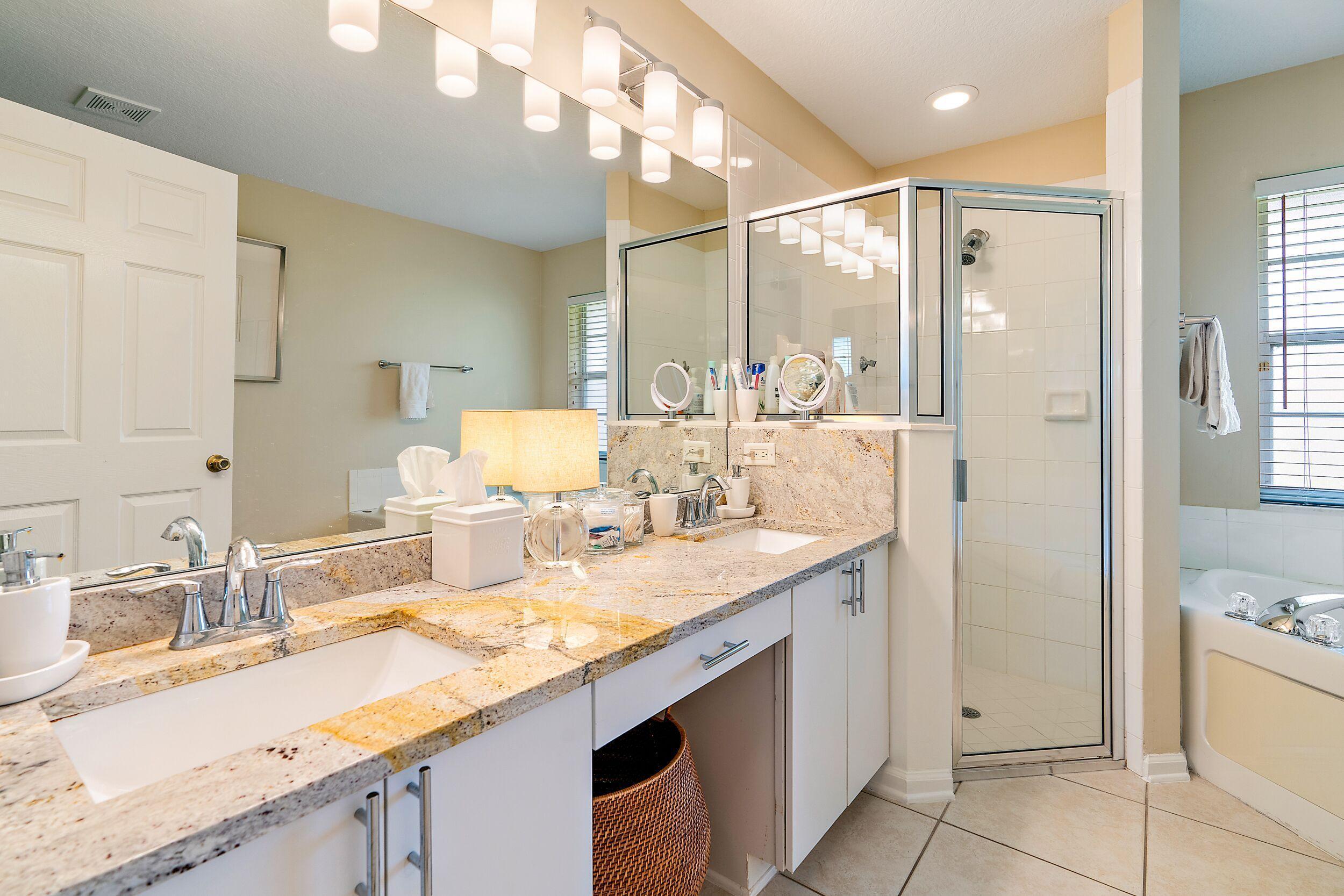 12122 78th Place N Property Photo 17