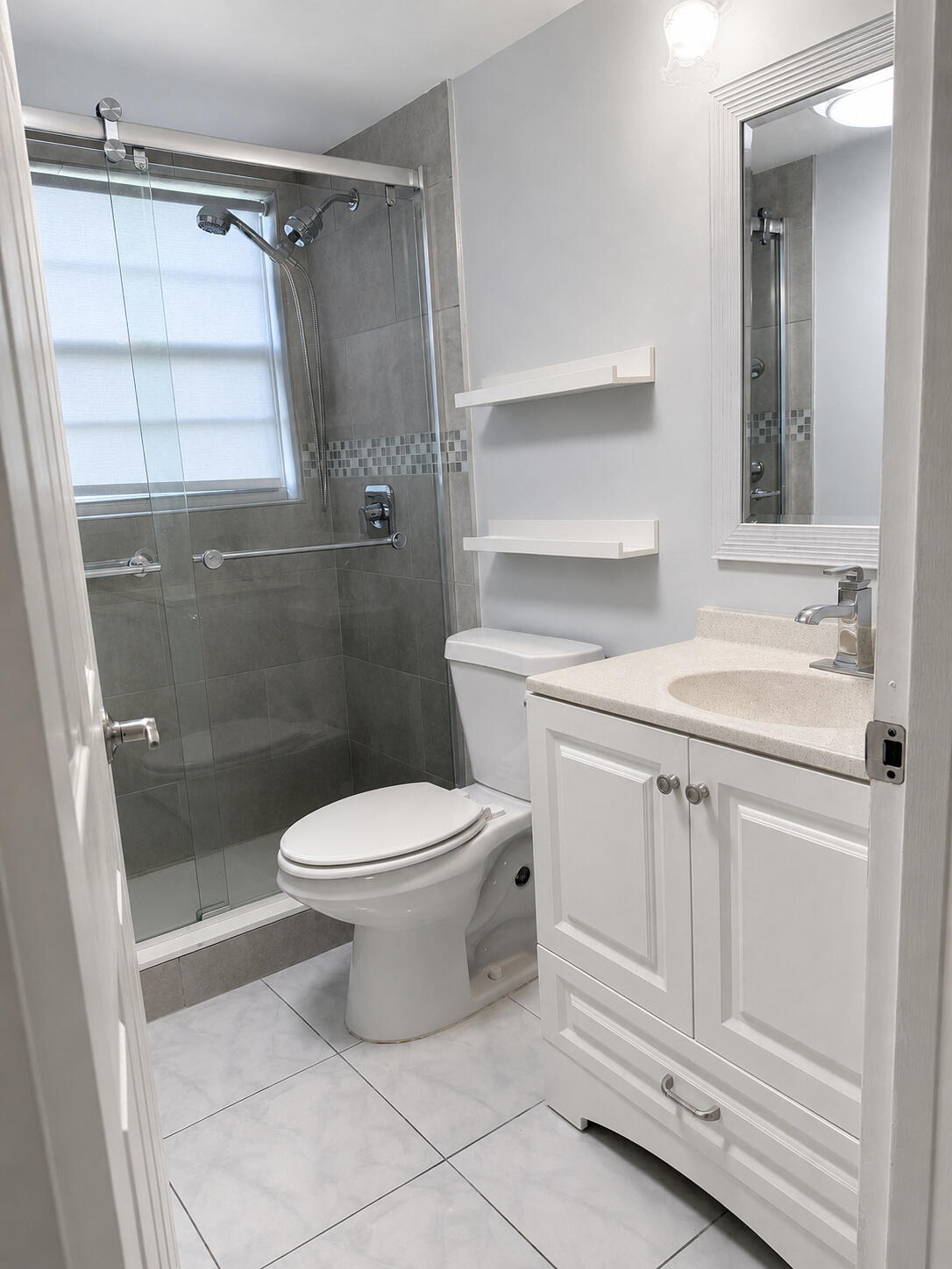 229 Mansfield F Property Photo 8