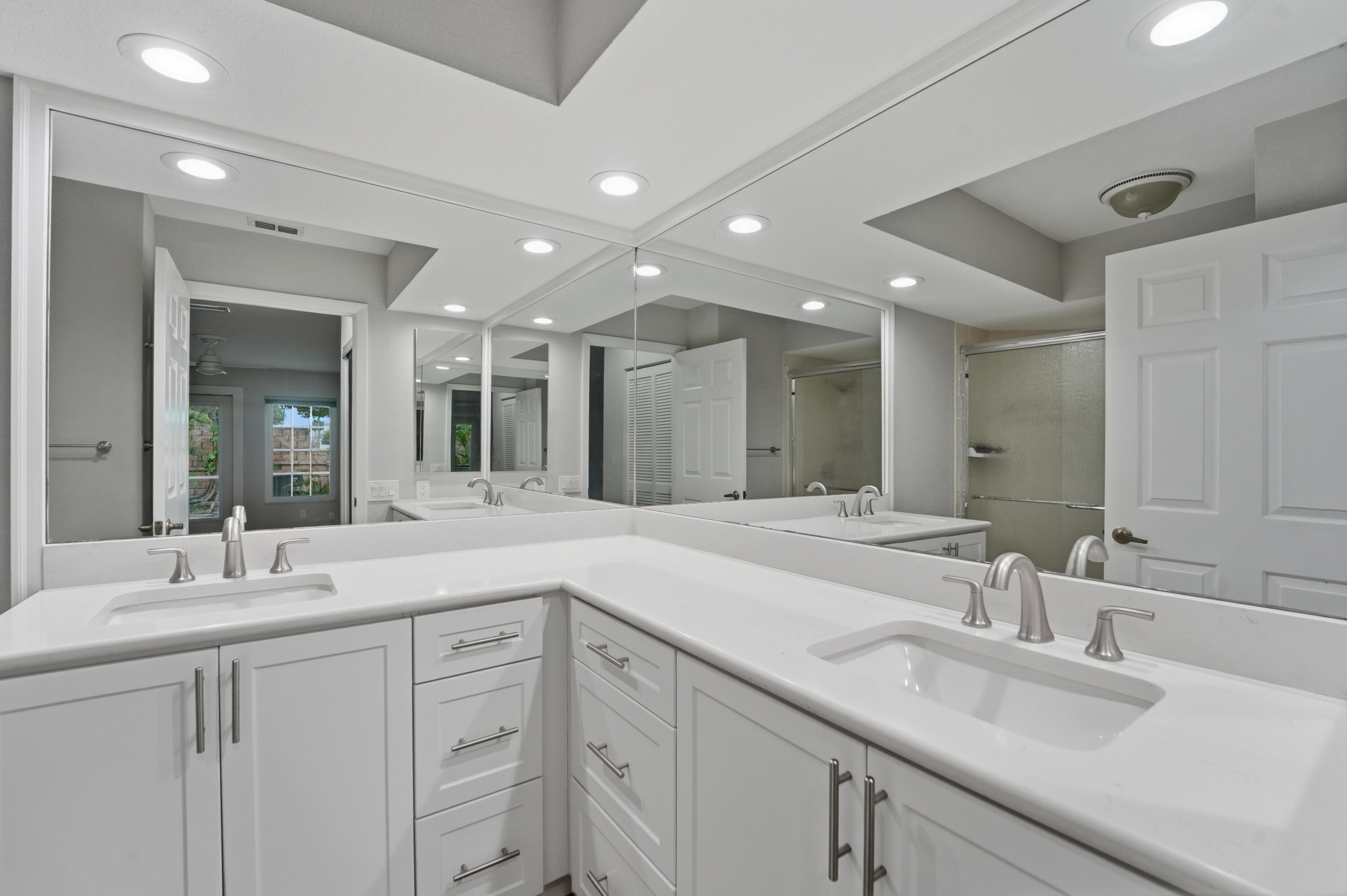 127 Ocean Dunes Circle Property Photo 11