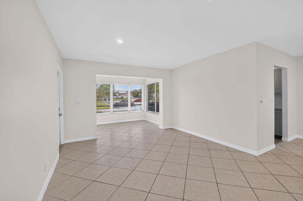 5073 Lakefront Boulevard C Property Photo 8