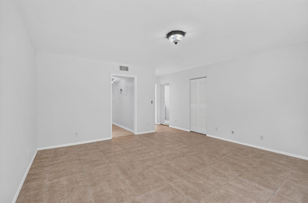 5073 Lakefront Boulevard C Property Photo 20