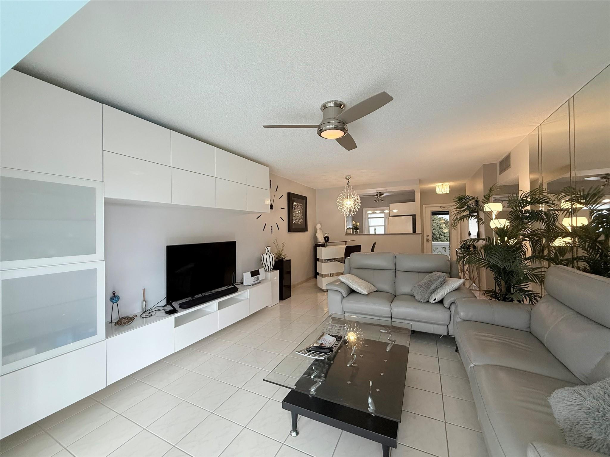 5171 W Oakland Park Boulevard 312 Property Photo 23