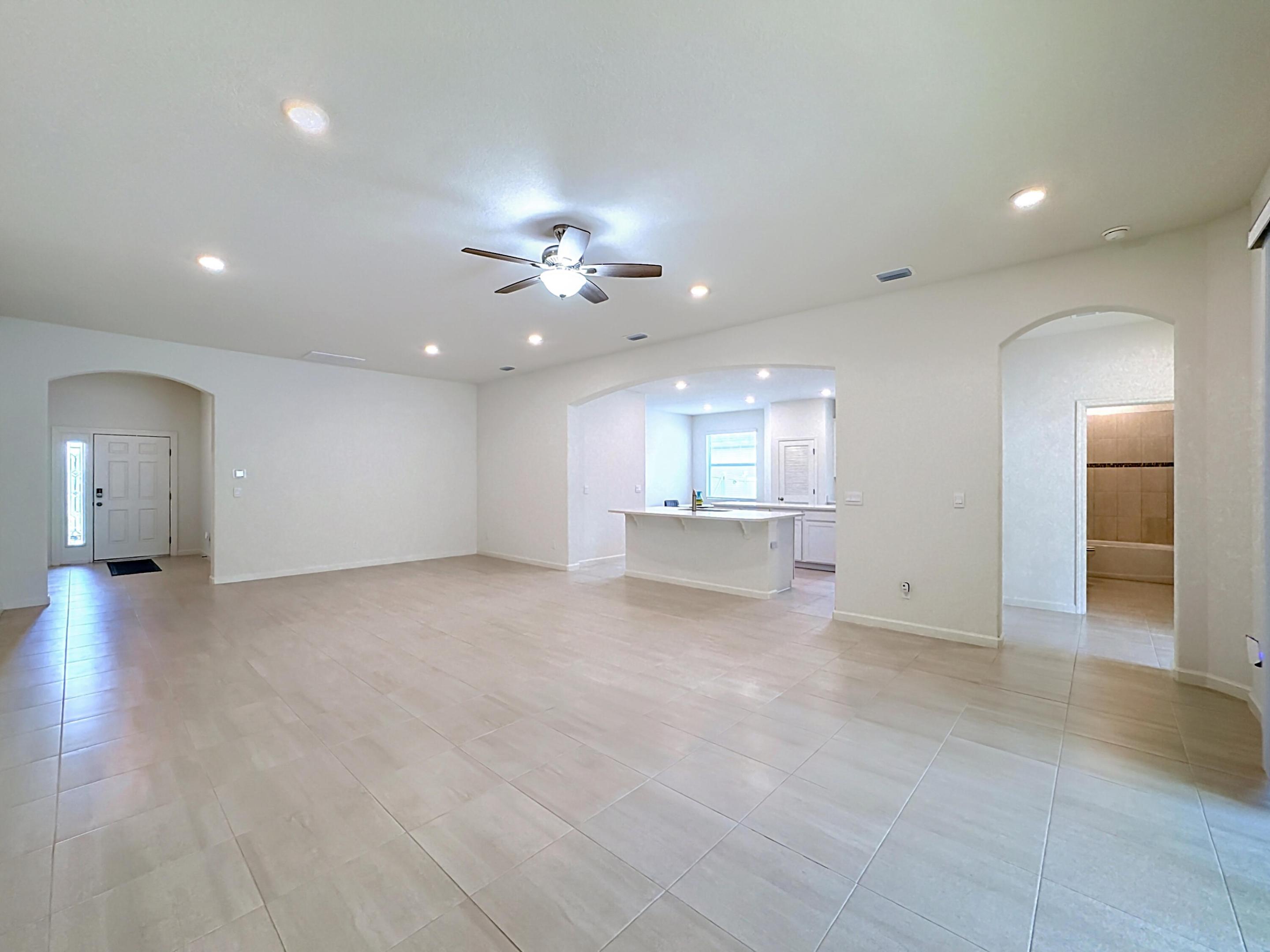 111 52nd Square Property Photo 17