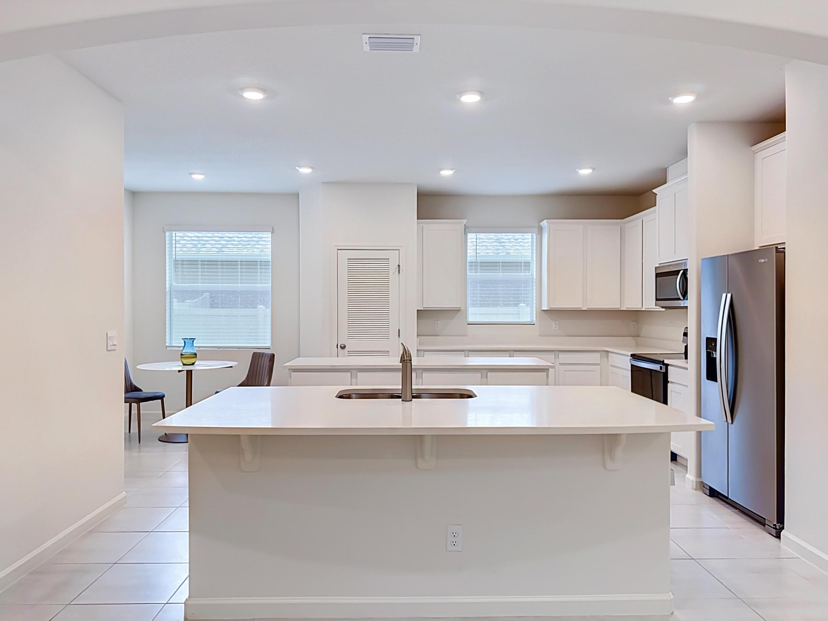 111 52nd Square Property Photo 20