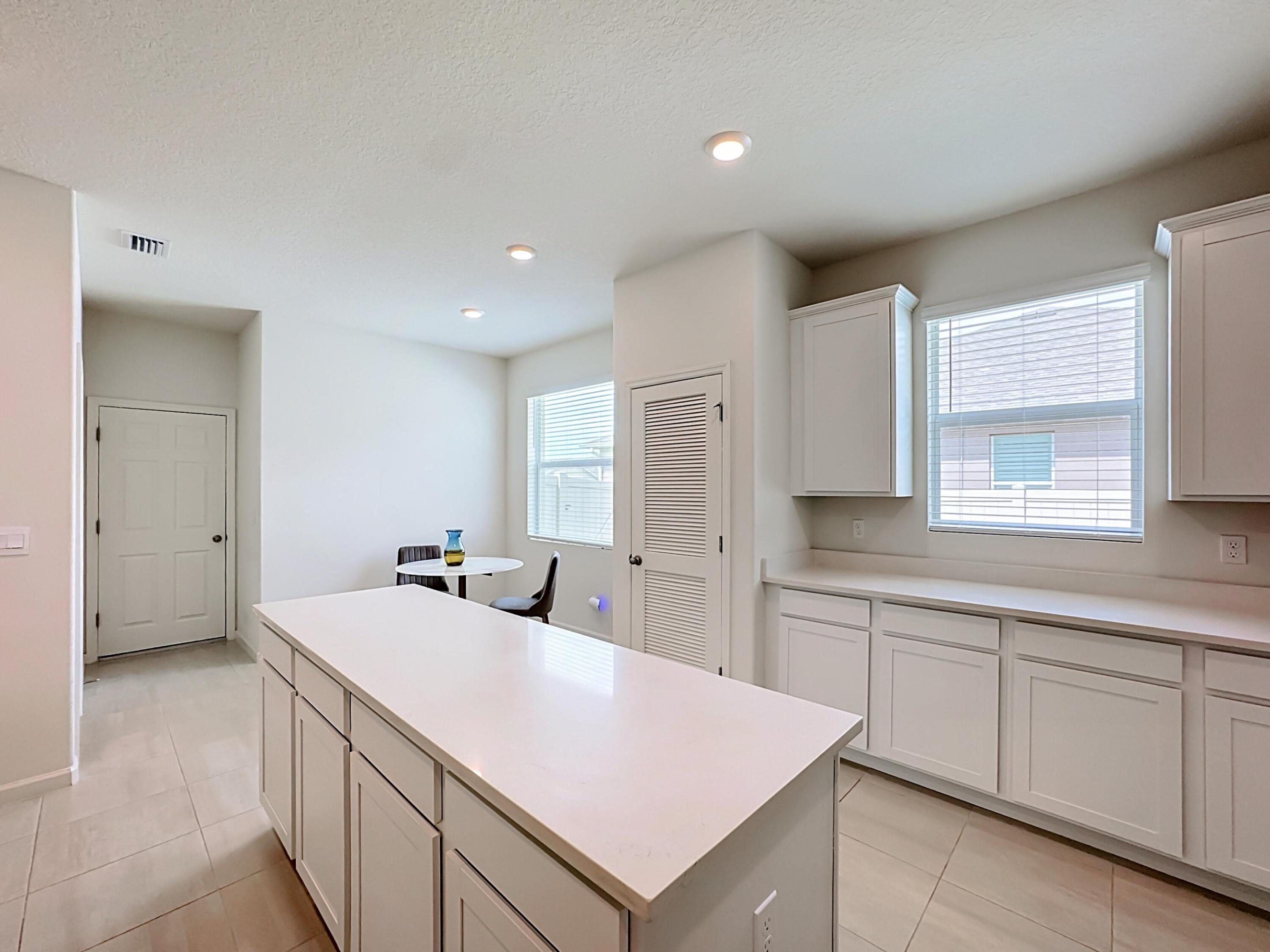 111 52nd Square Property Photo 26