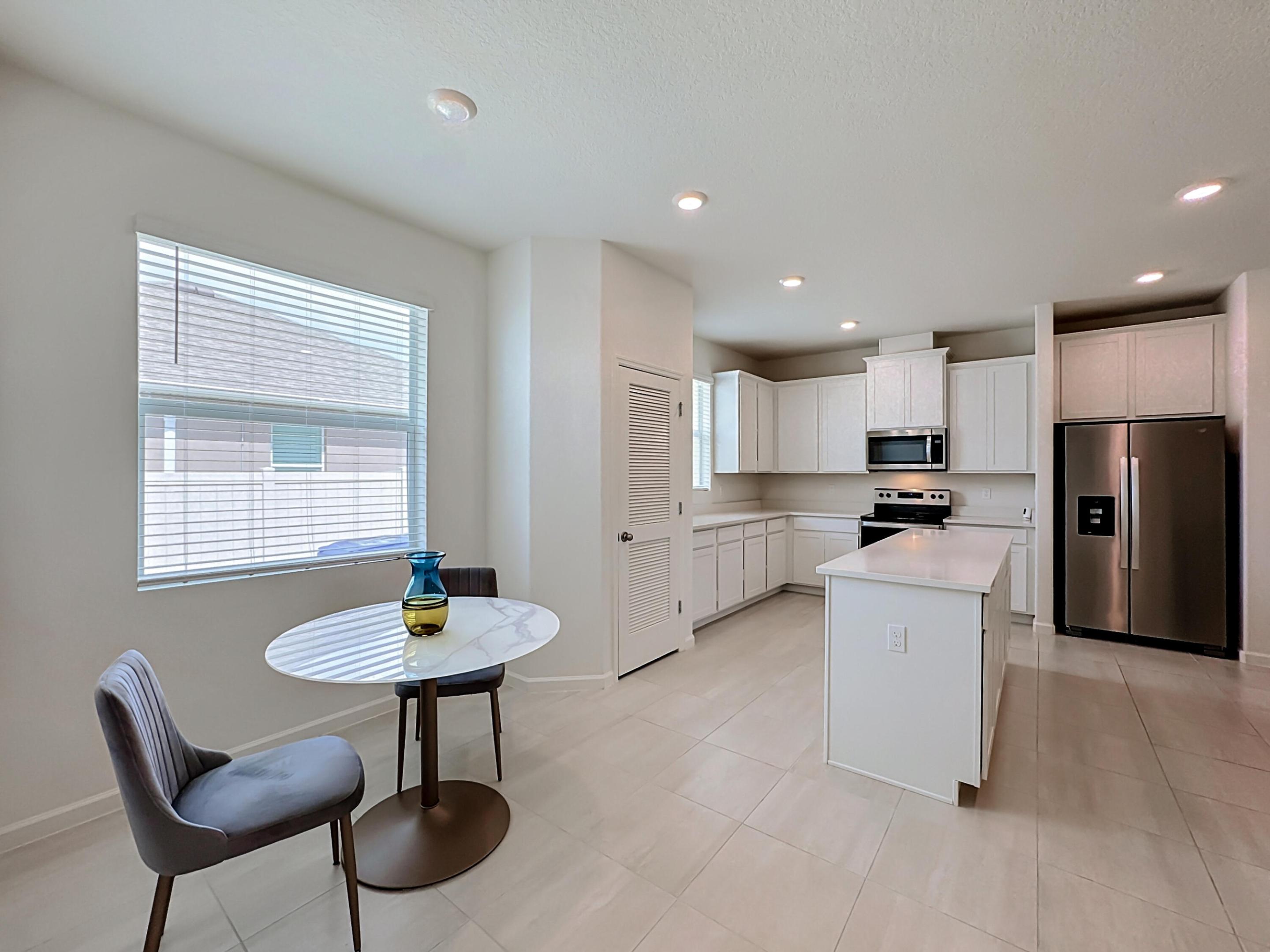 111 52nd Square Property Photo 29