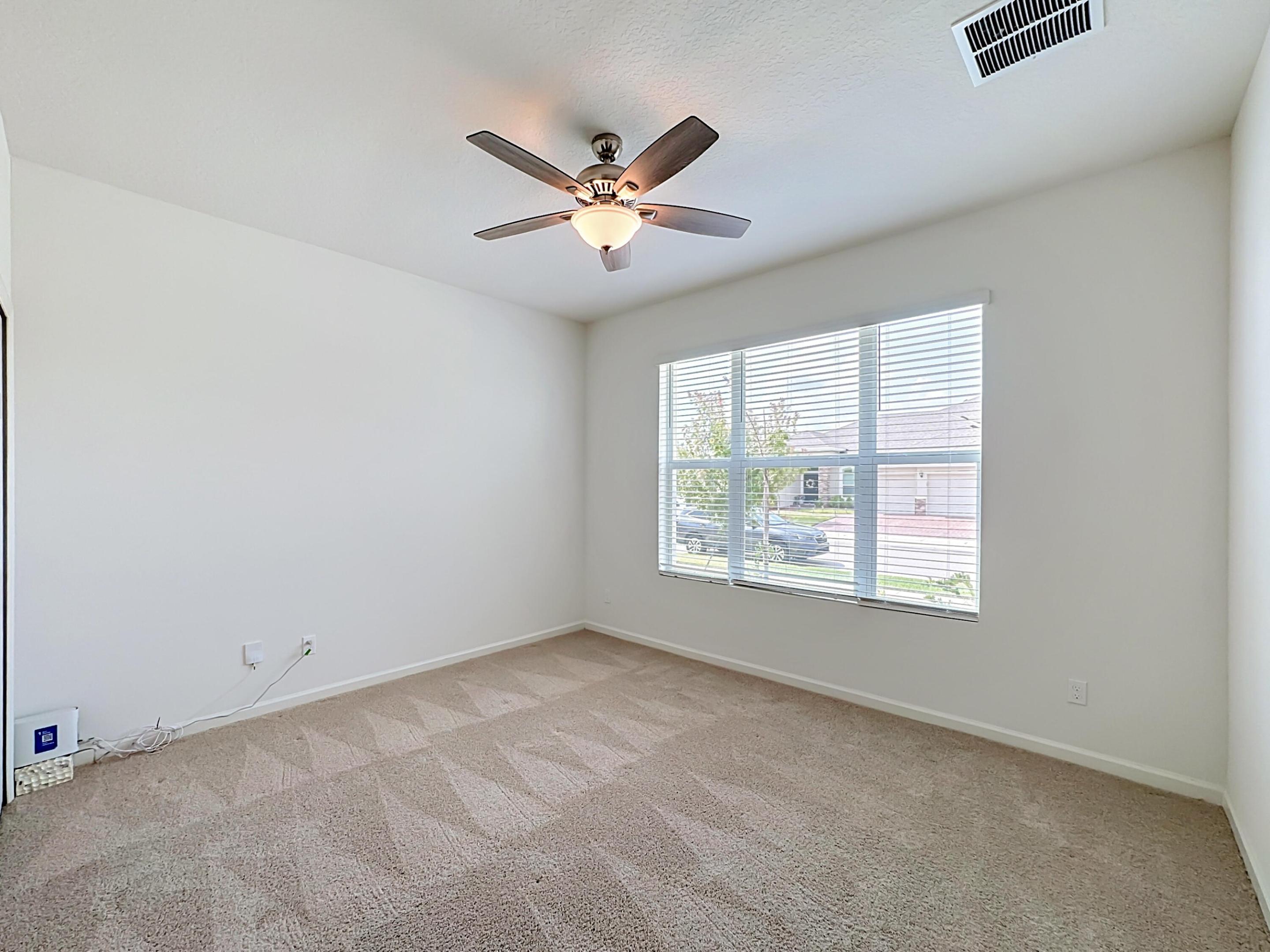 111 52nd Square Property Photo 32